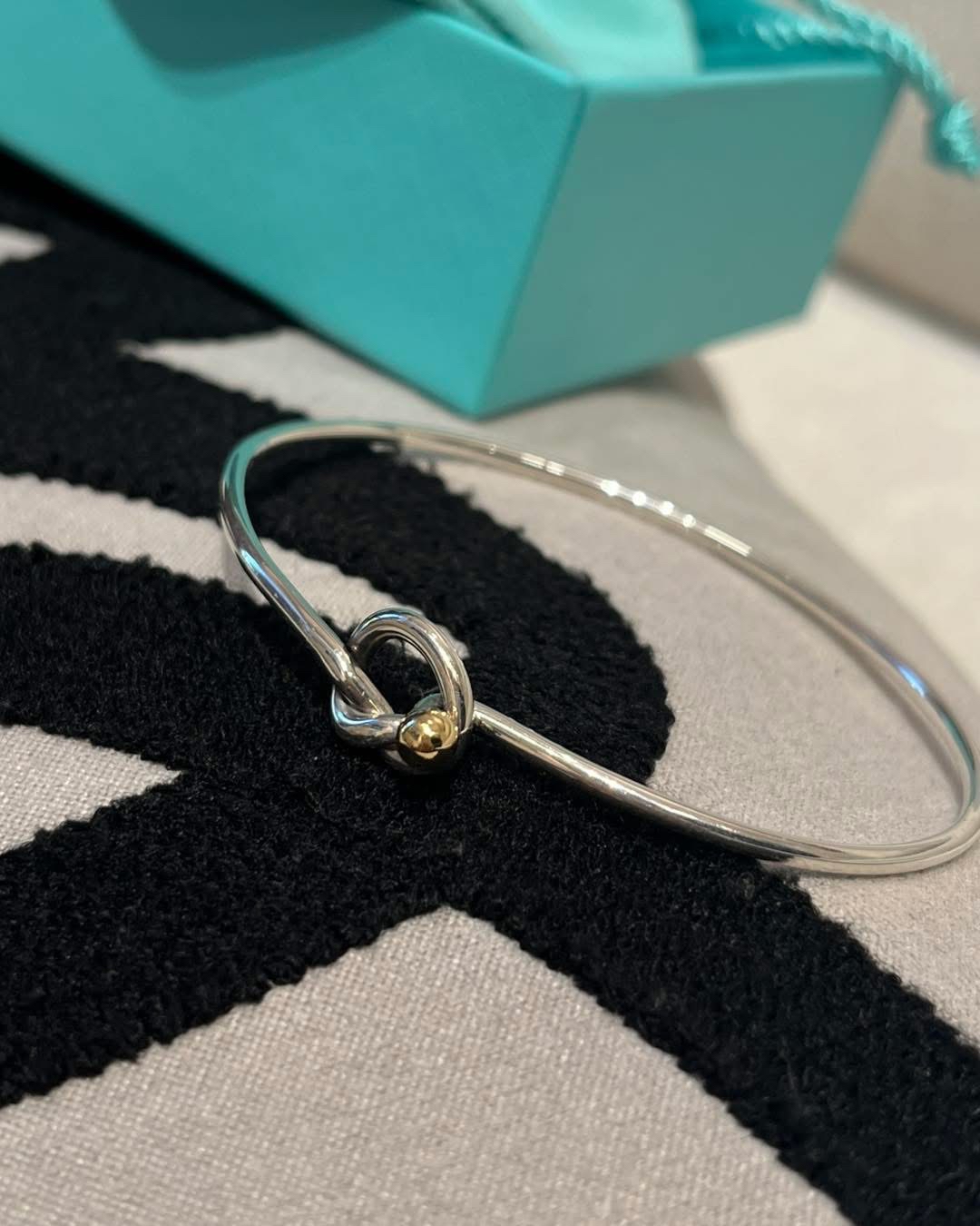 TIFFANY & Co. Bracelet Love Knot Hook & Eye Bangle Silver 925 18K Yellow Gold,100%Authentic,98%new ✅Dust bag✅Box
