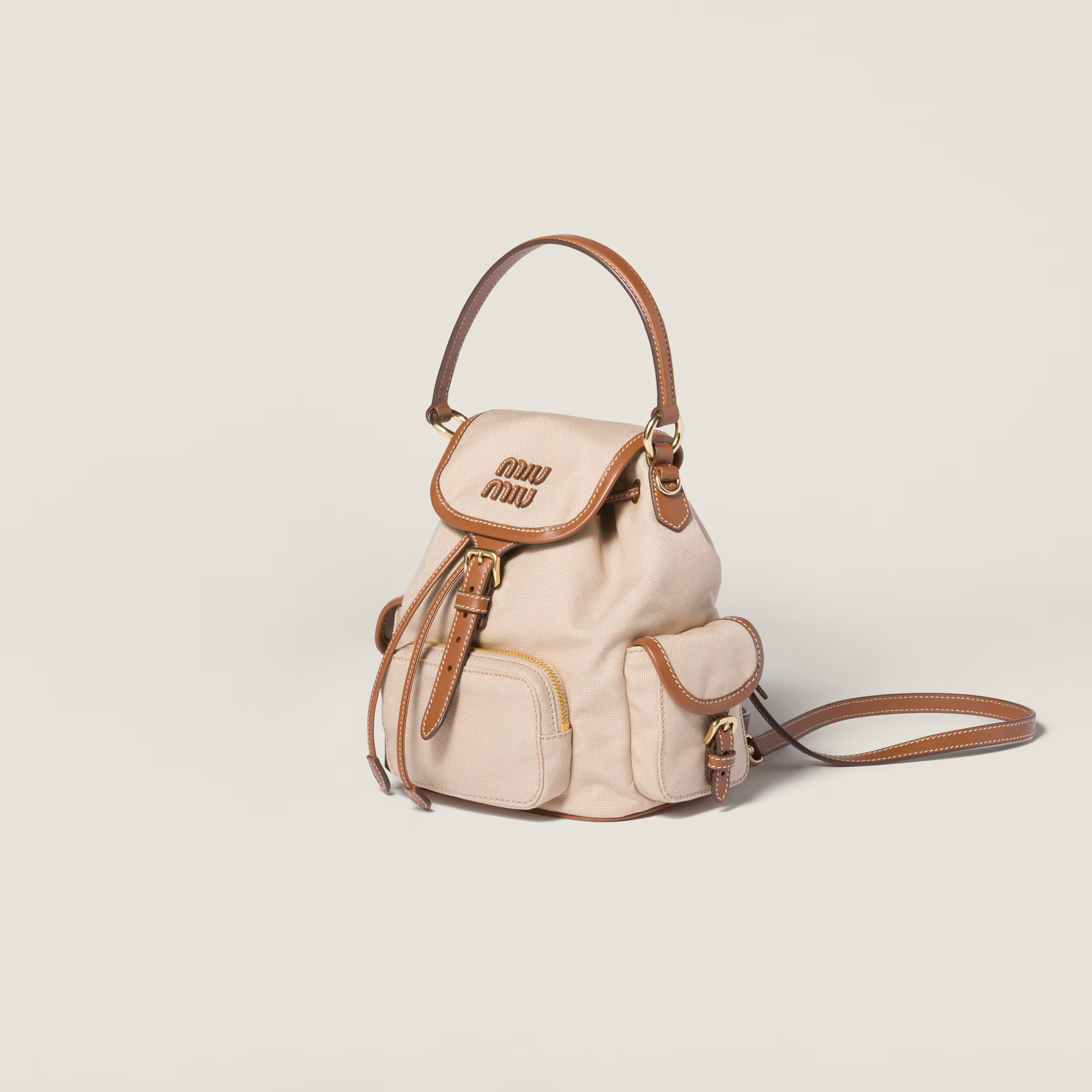 限時優惠✨訂貨🍒MIUMIU backpack  Size 22x18x11.5cm