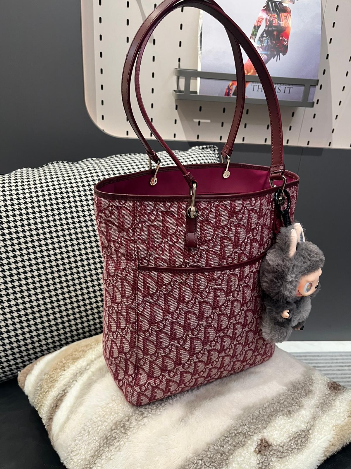 Dior oblique shoulder bag tote 100%Authentic, 99%New