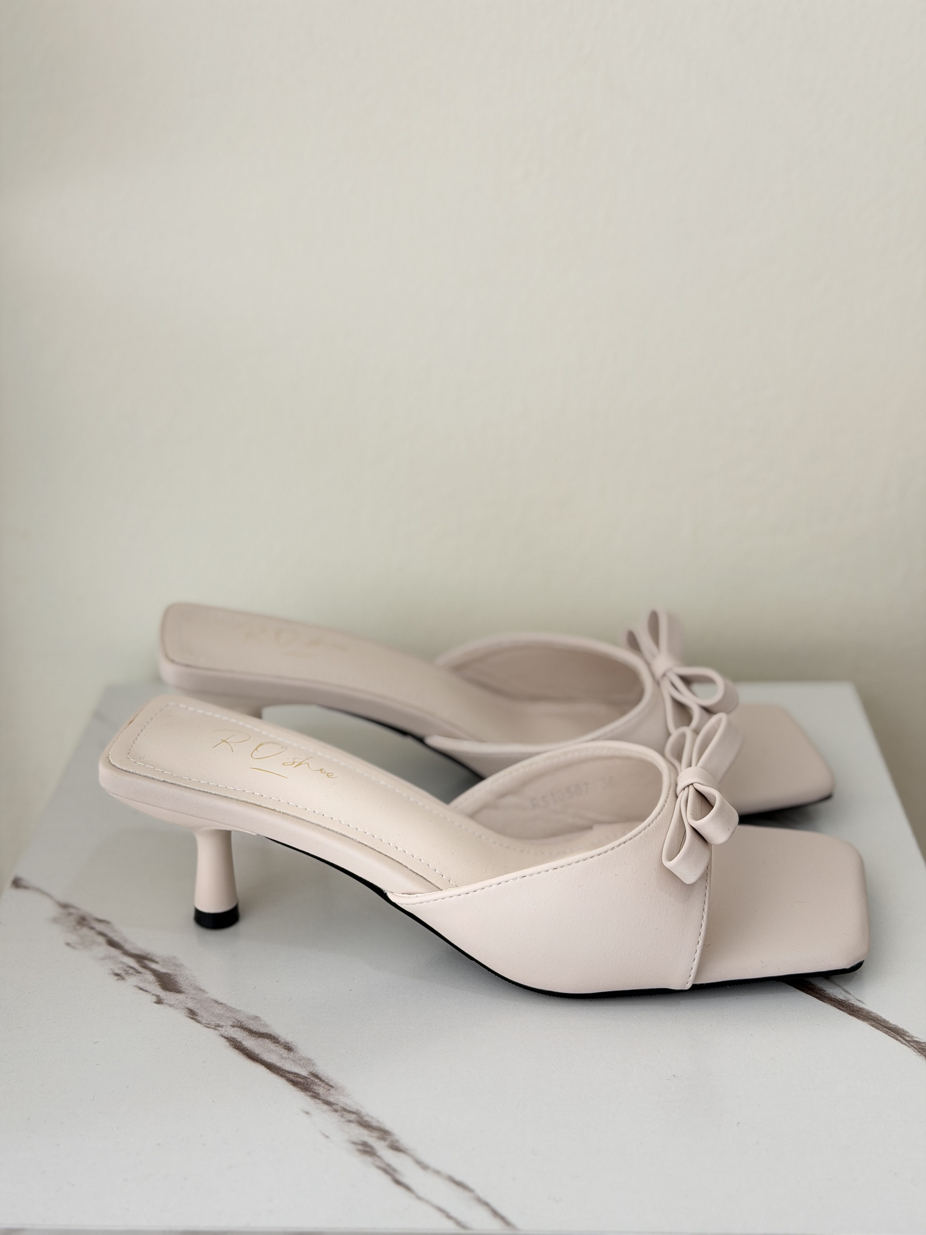 RS 10587 RO Shoes Elegant Square-Toe Bow Mid Heels
