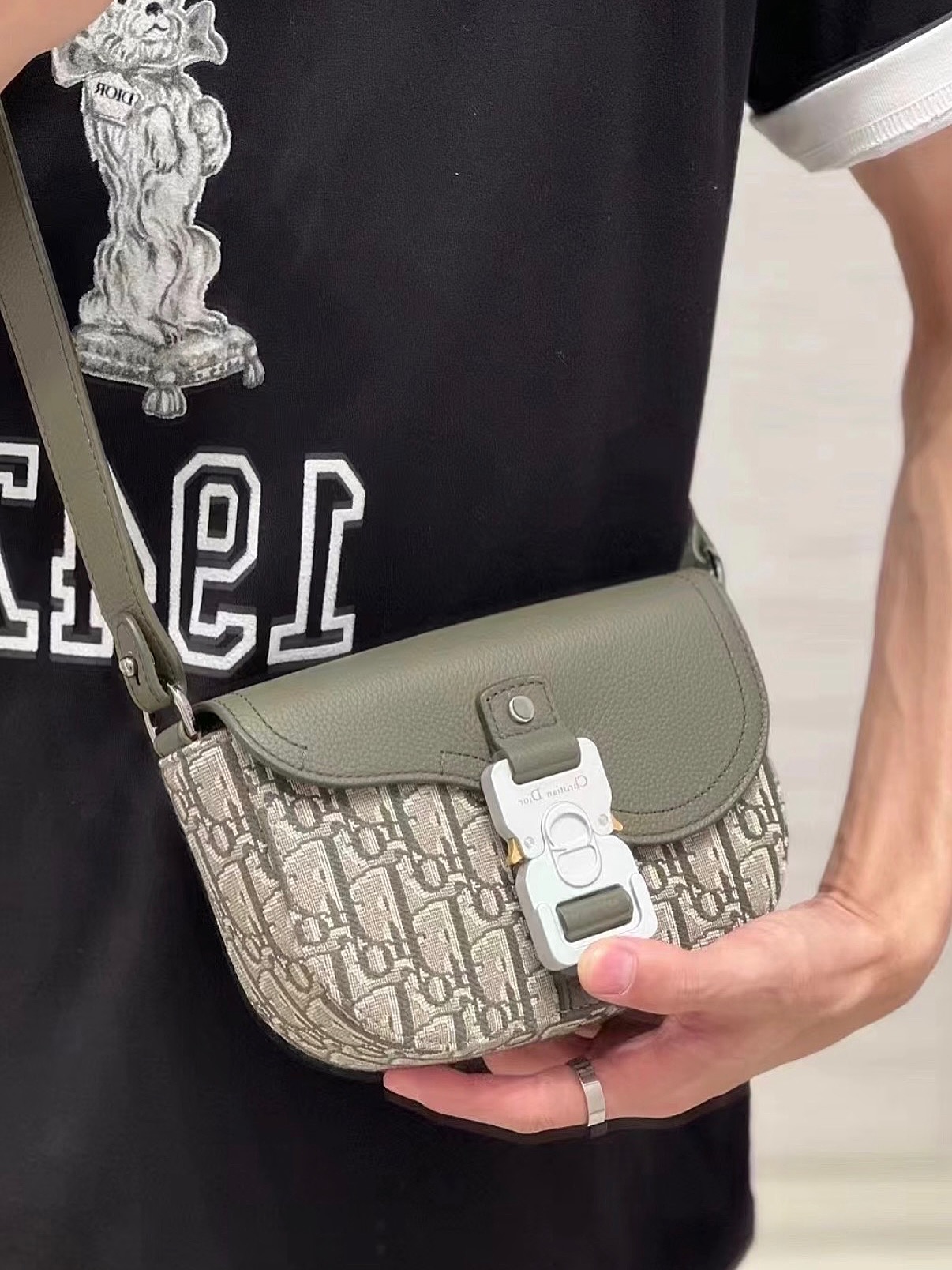 Dior👜 PRE OWNED 🛍️橄欖綠色老花郵差包 有盒有塵袋🌲