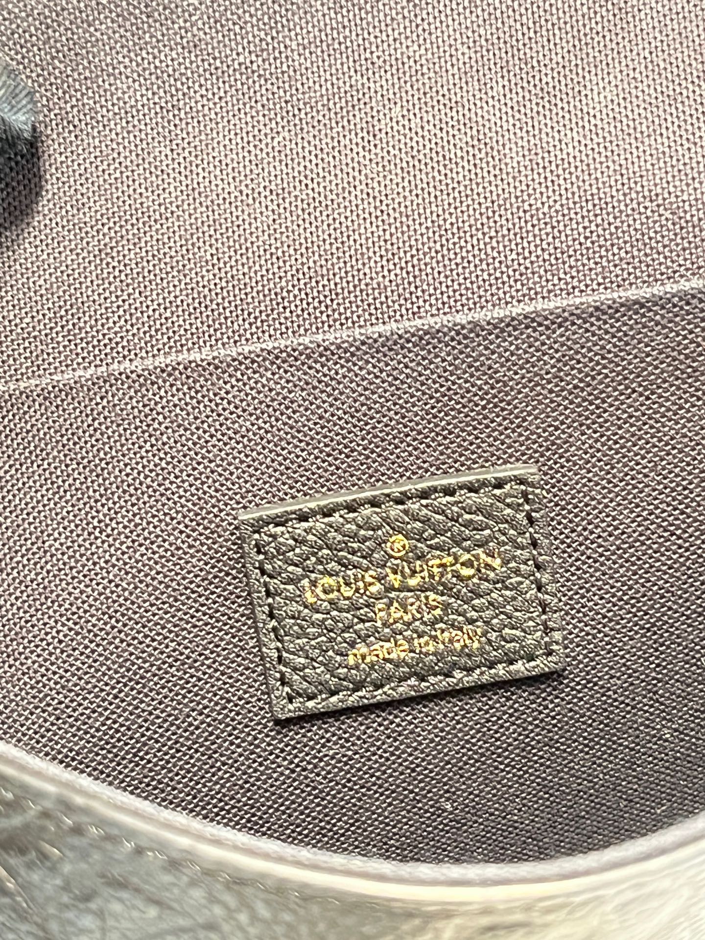 【預訂貨品】LV黑色全皮印花三合一 