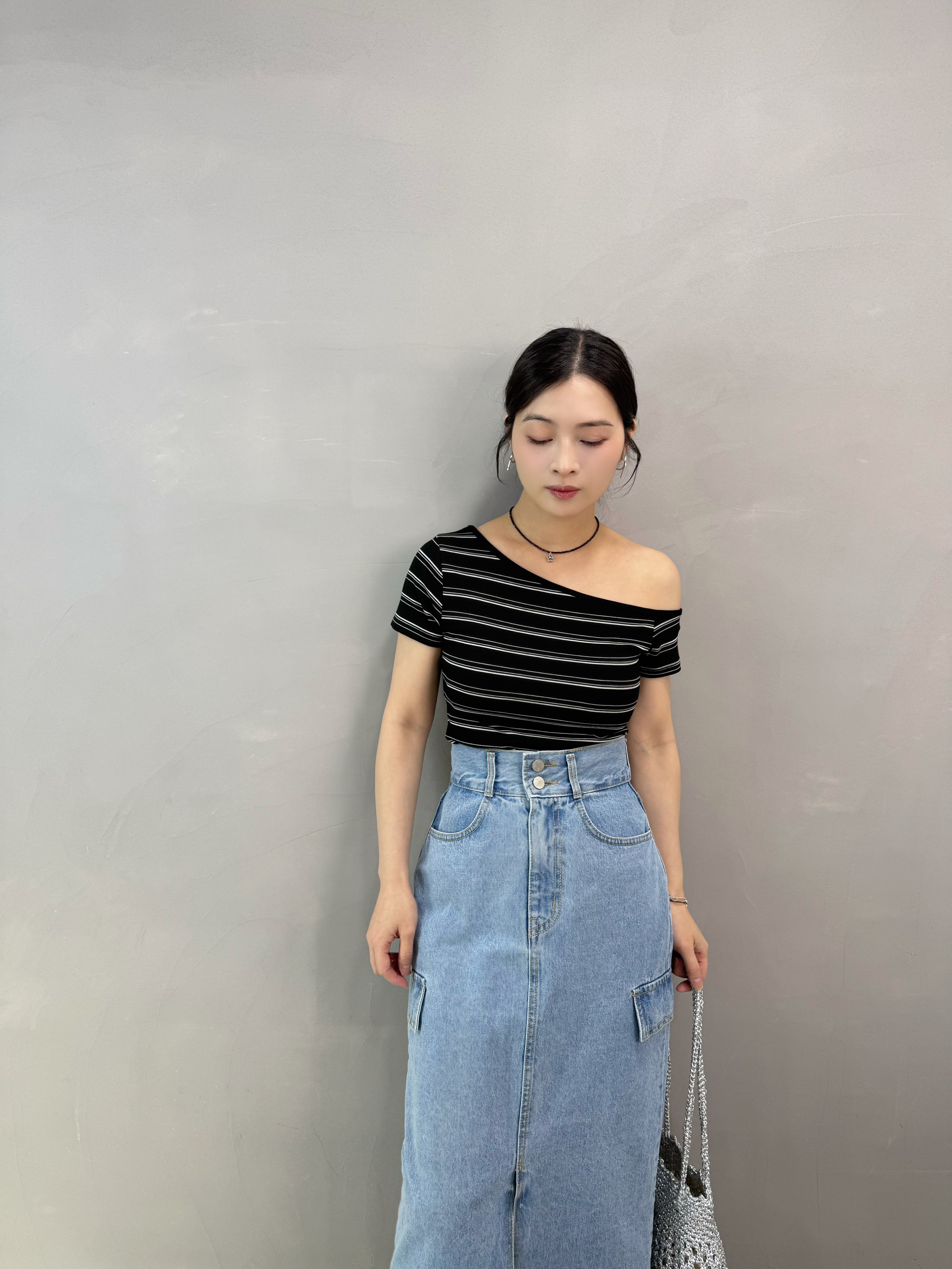 U72 單邊露膊橫間Tee