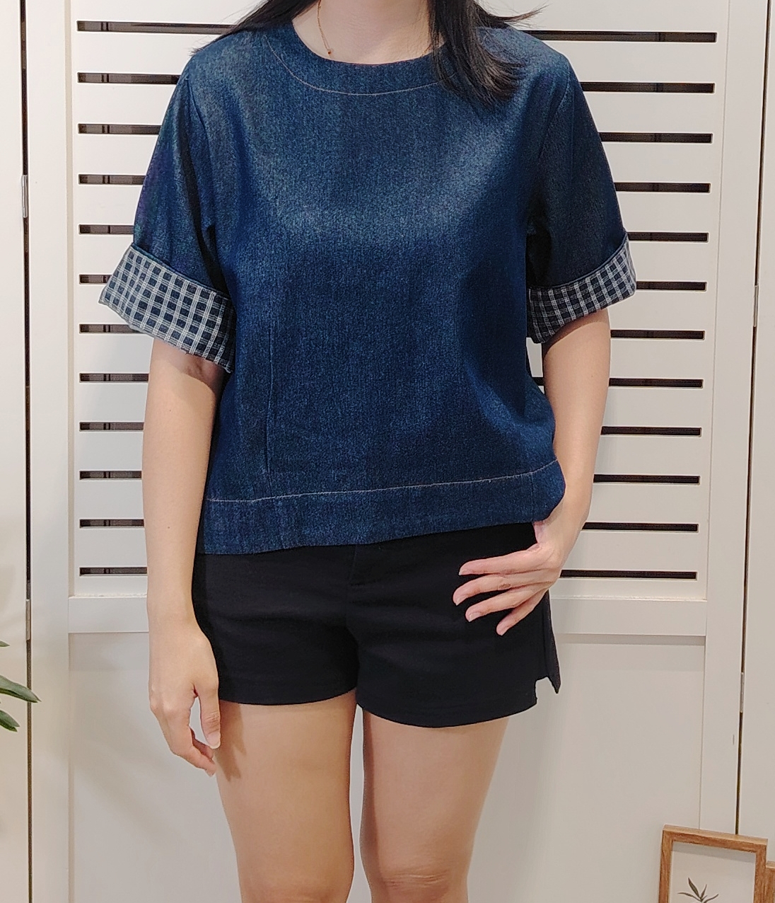 LY603.1 Stylish Denim Top