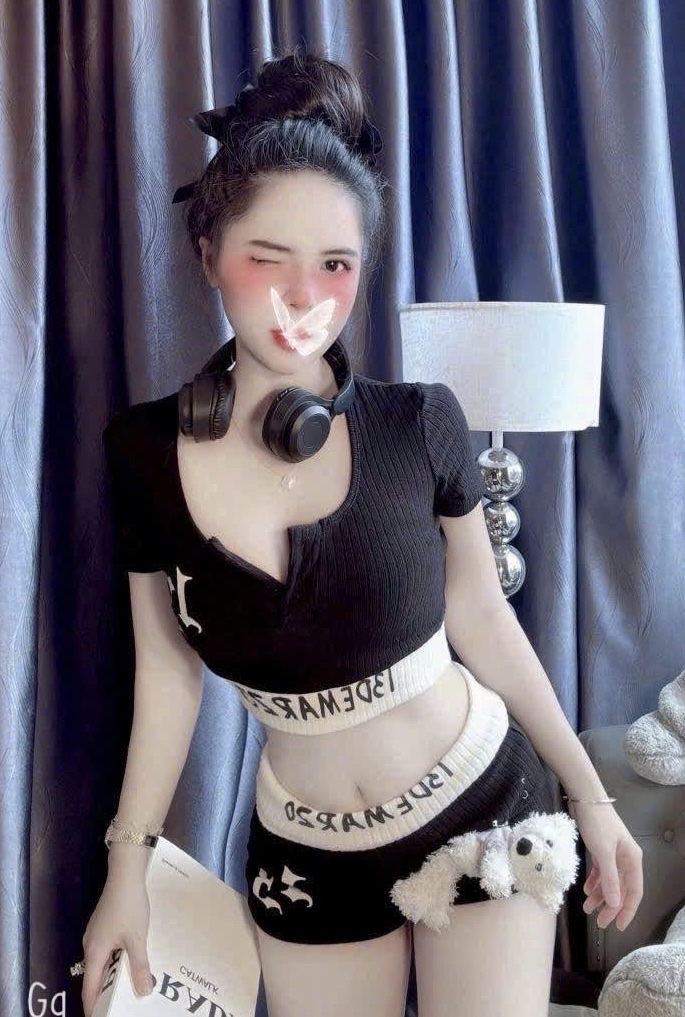 針織上衣和短褲两件套 搭配小泰迪熊