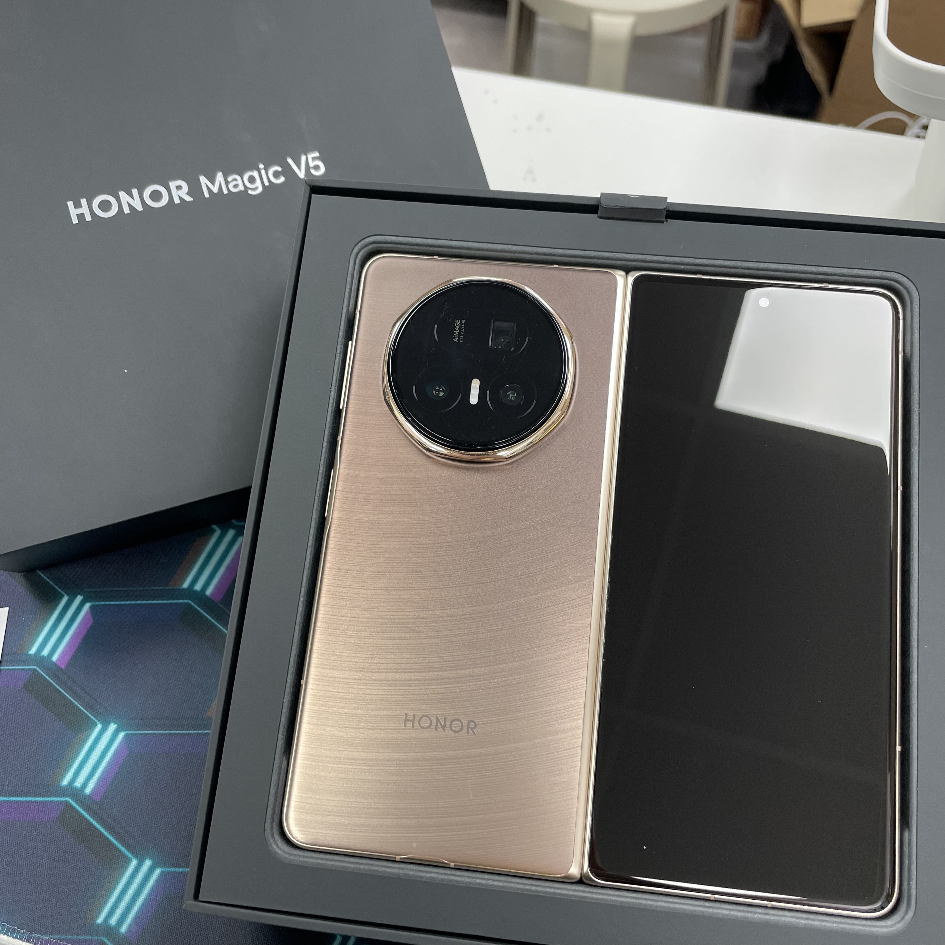 *6113 Honor Magic V5 完美機 16+512GB 金色 gold