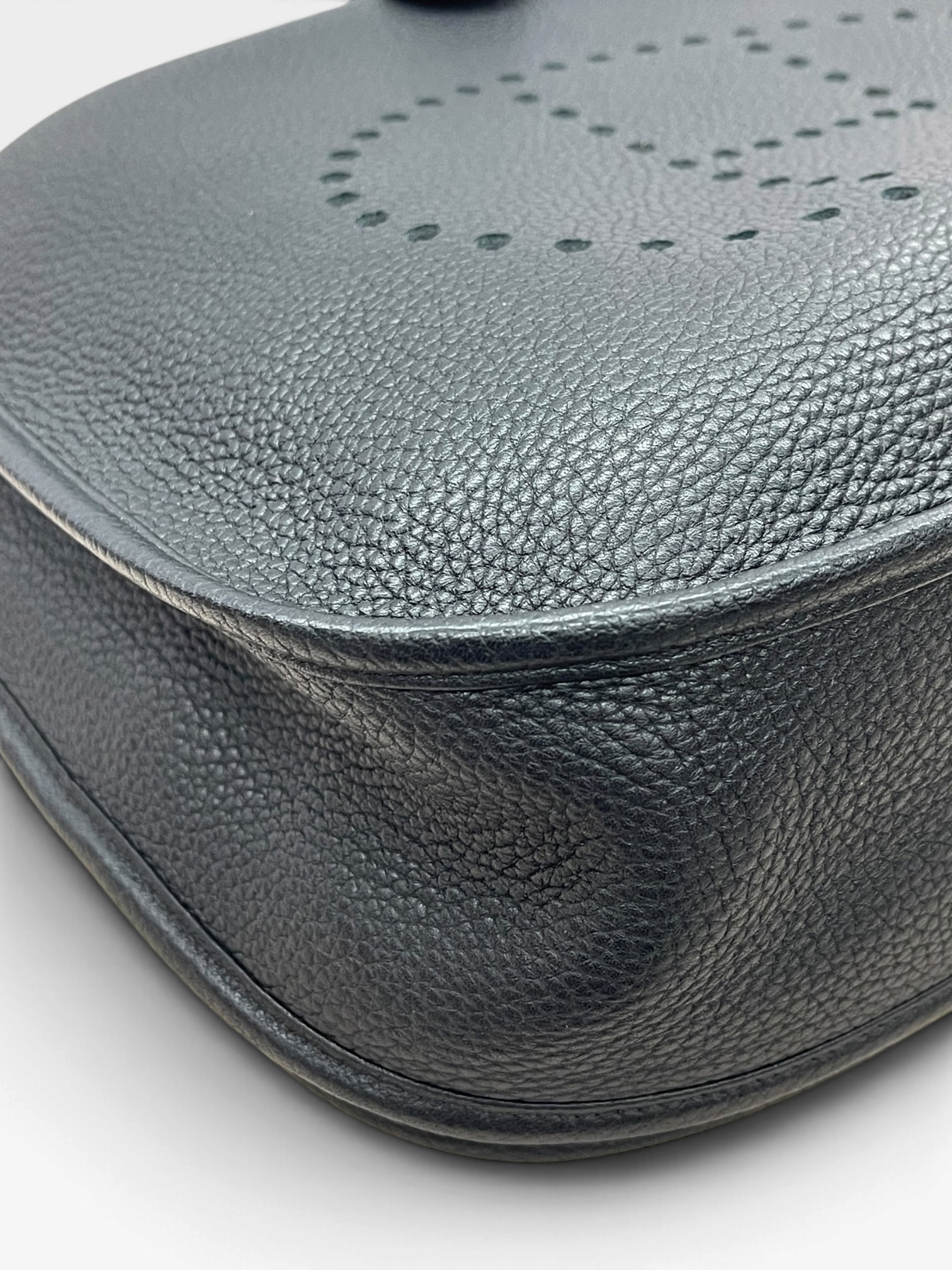 Pre-Owned HERMES E29 / Stamp T / Product Code: 101703