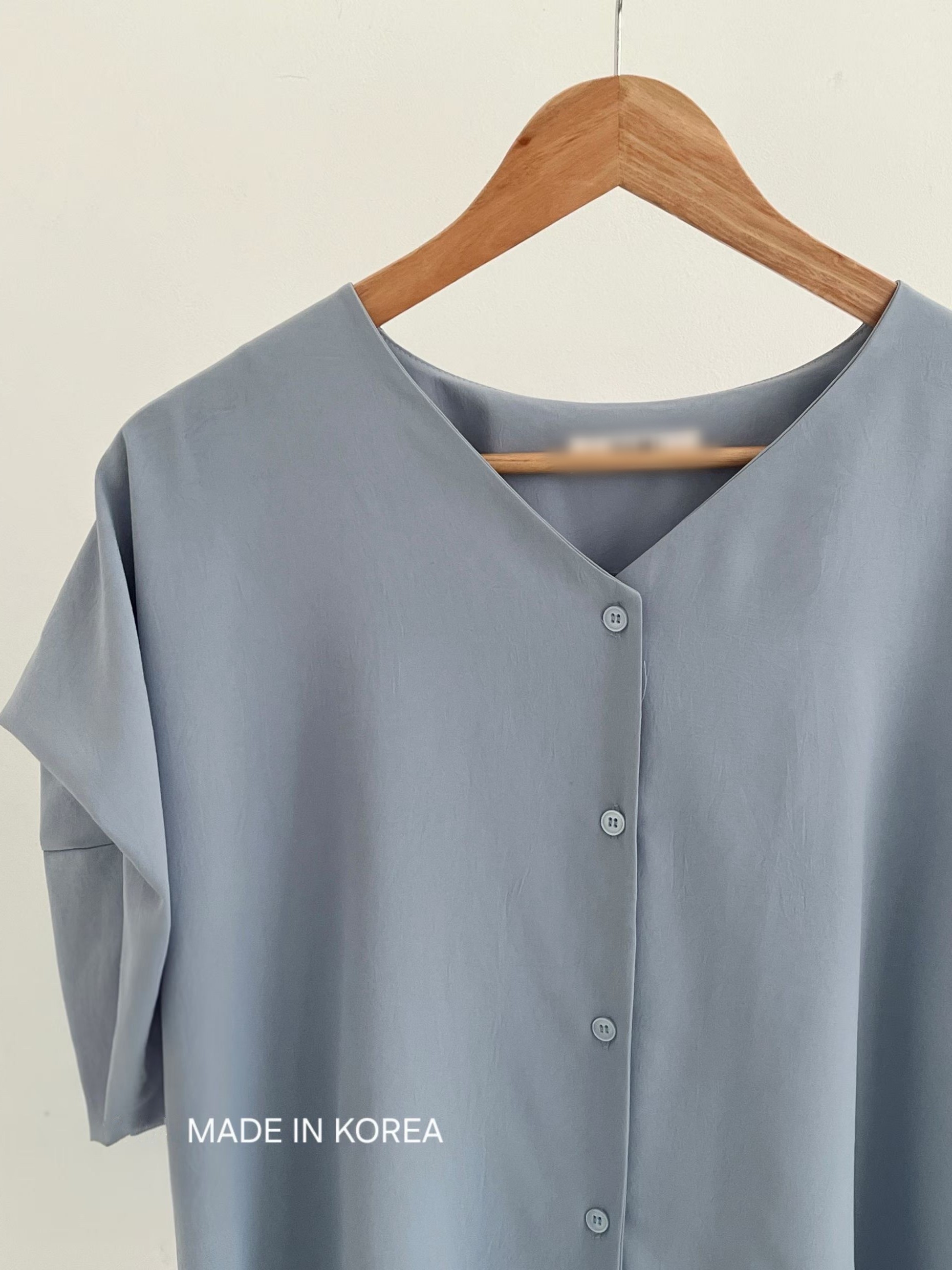 G6281 韓國🇰🇷V領淨色鬆身恤