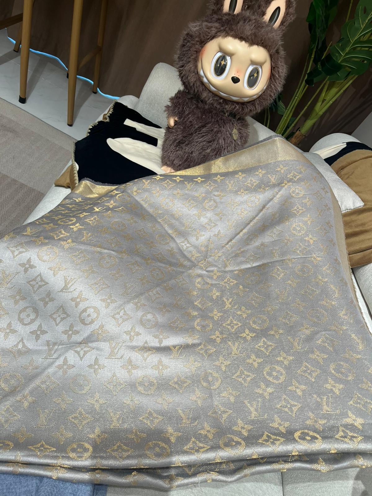 LV Scarf silk wool 100%Authentic, 95%New 