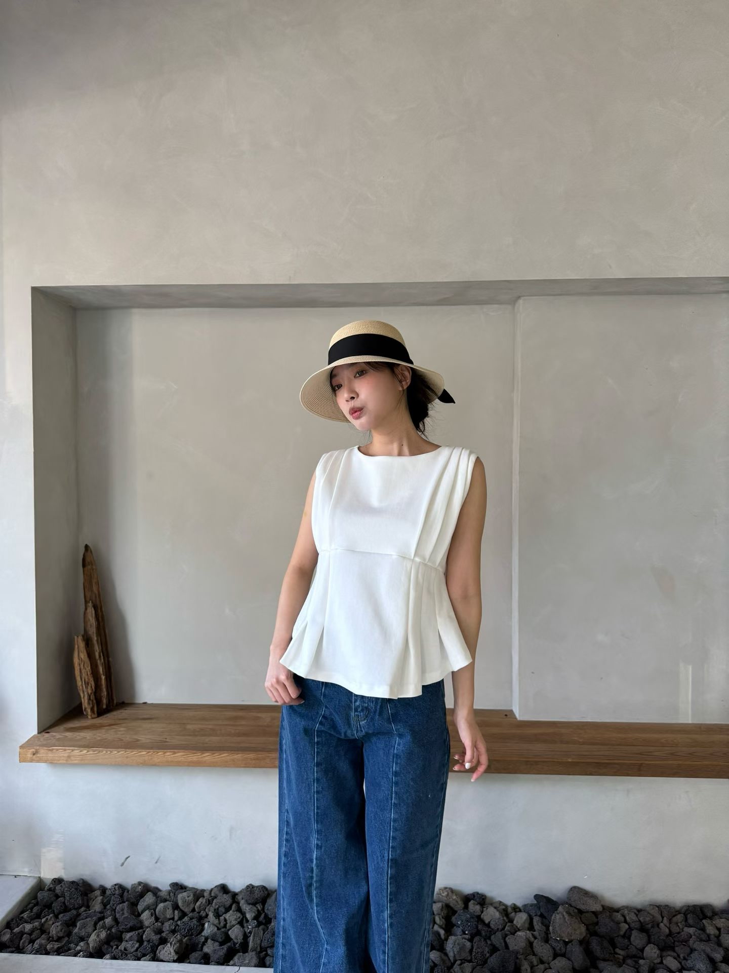 M20 立體修身壓褶背心