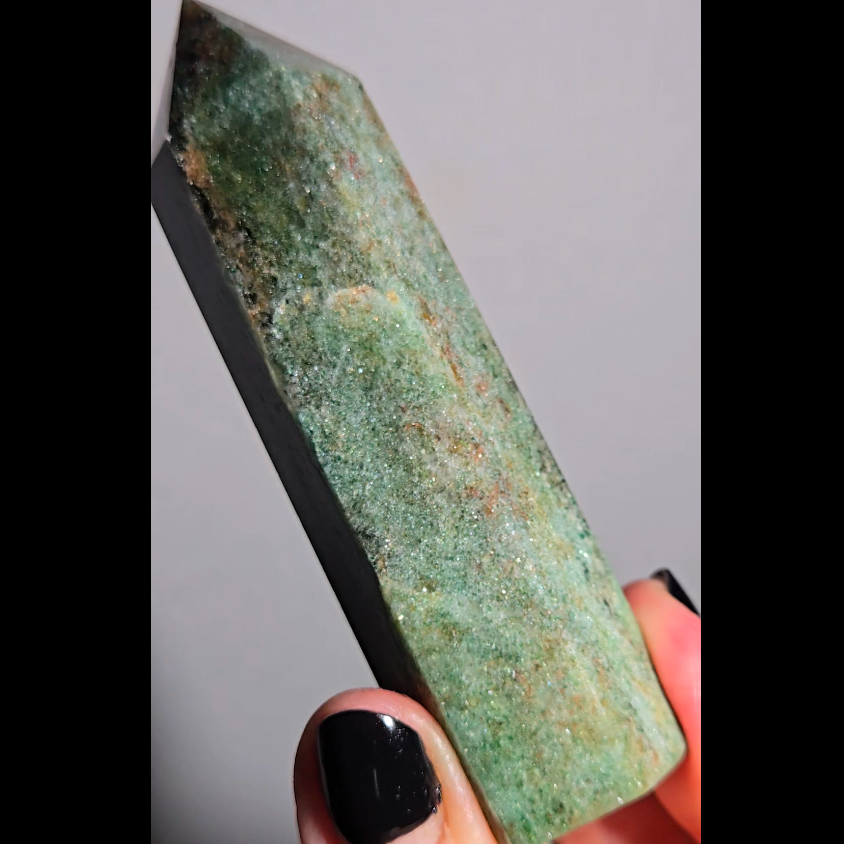 Sparkly gold and green mica in fuchsite tower - MCA73