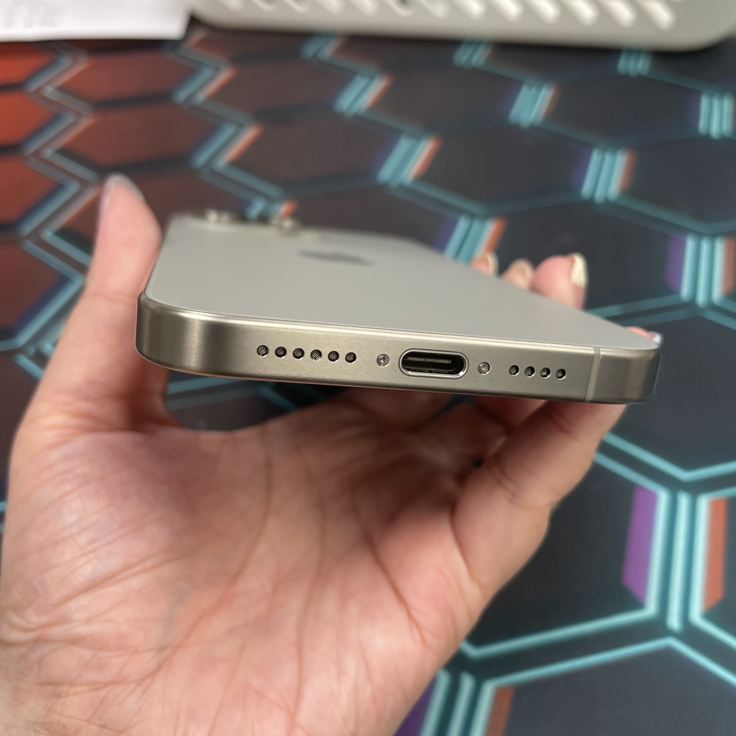 *6813 15 Pro max 勁靚機 1TB 電88 原色 gray