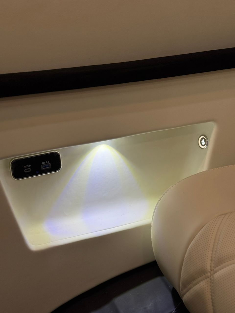 HIACE INTERIOR SIDE BOARD