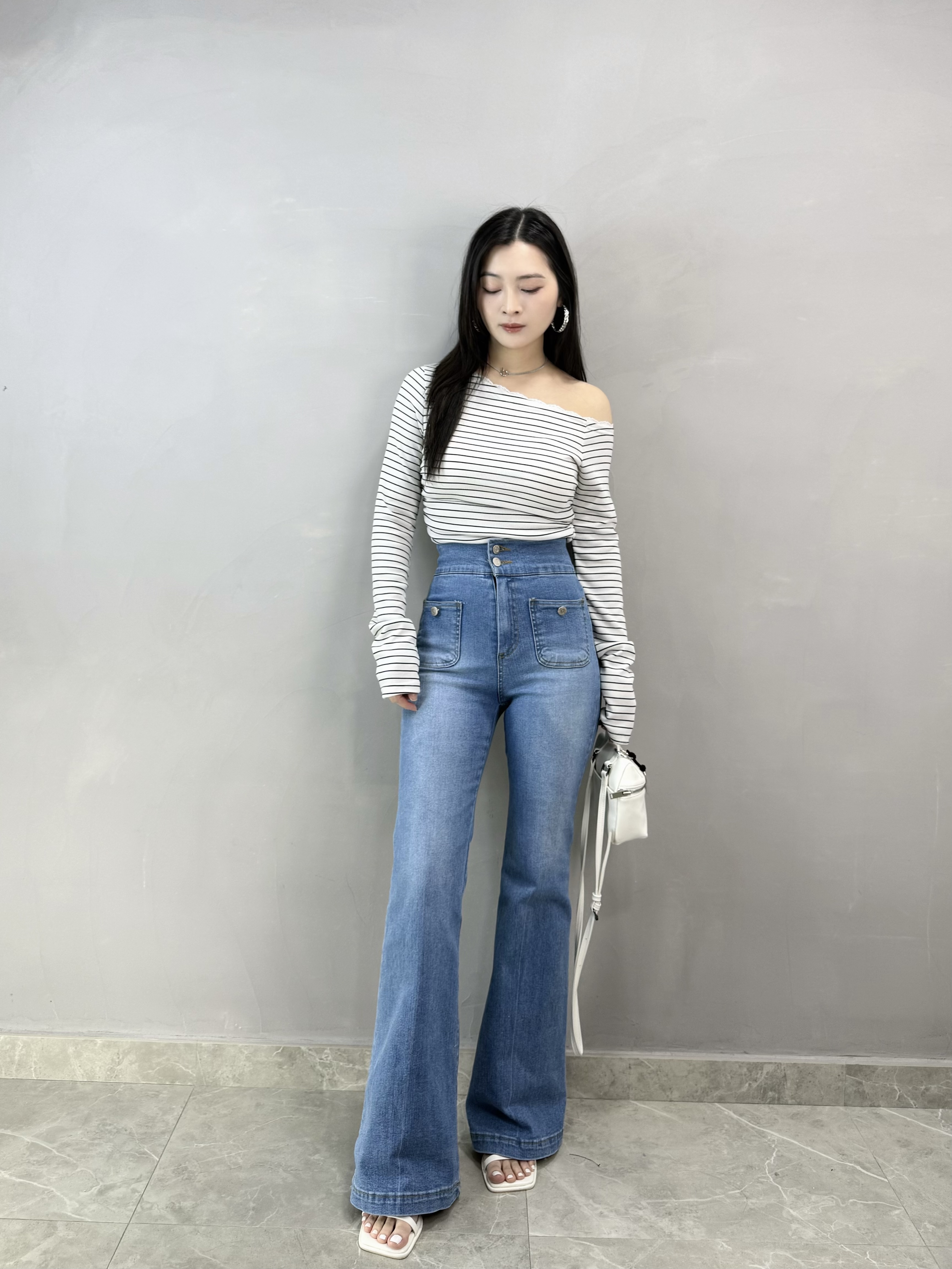 I80 Lace邊橫間露膊Tee