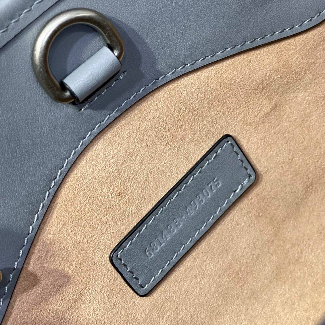 ▪大货实拍图 𝗚𝗚 𝗠𝗮𝗿𝗺𝗼𝗻𝘁几何系列 型号：681483 尺寸：26.5*19*11cm