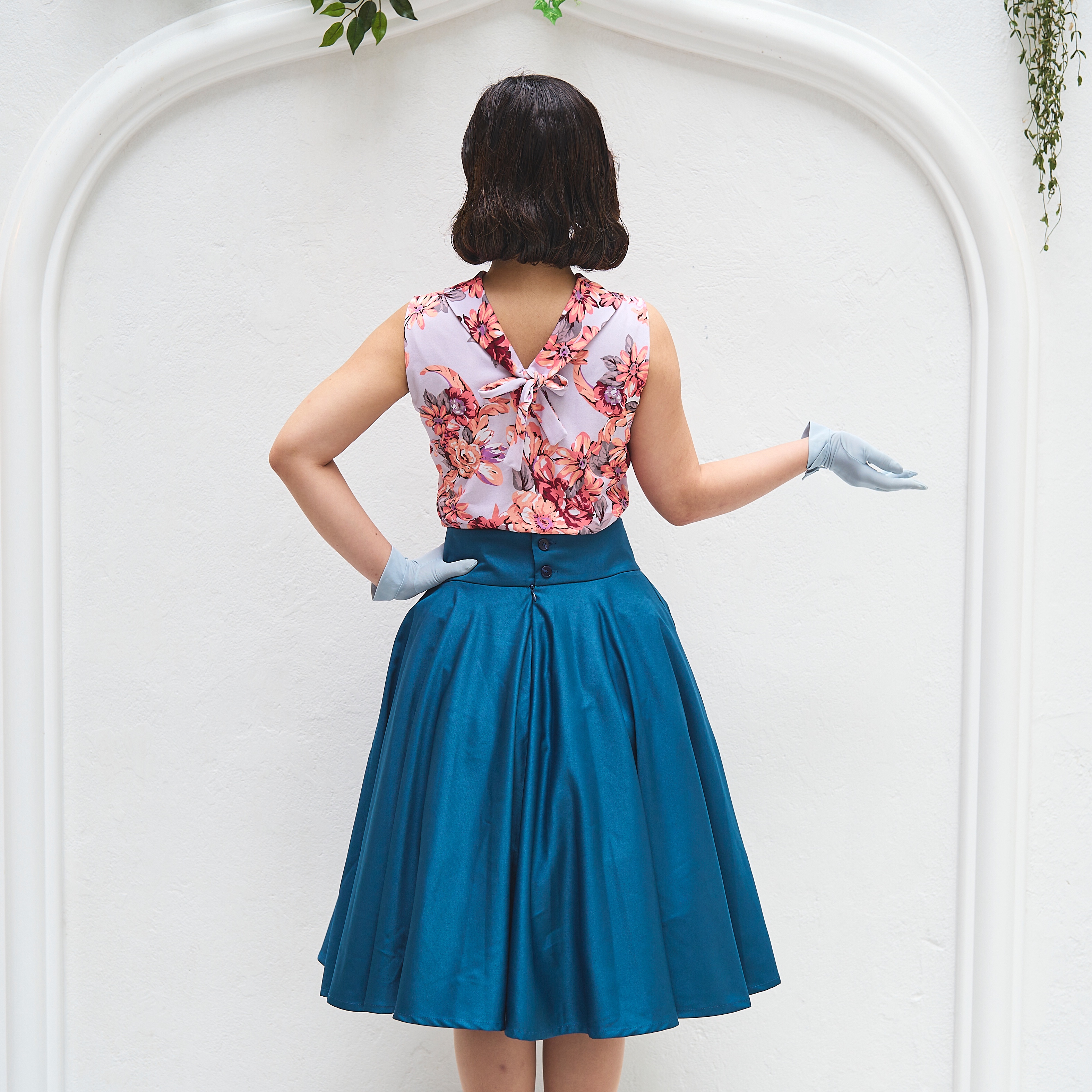 (Ready-Made) 1950s/60s Inspired Chic Floral Blossoming Jersey Front-to-Back Two-Way Vest Top (FM188)