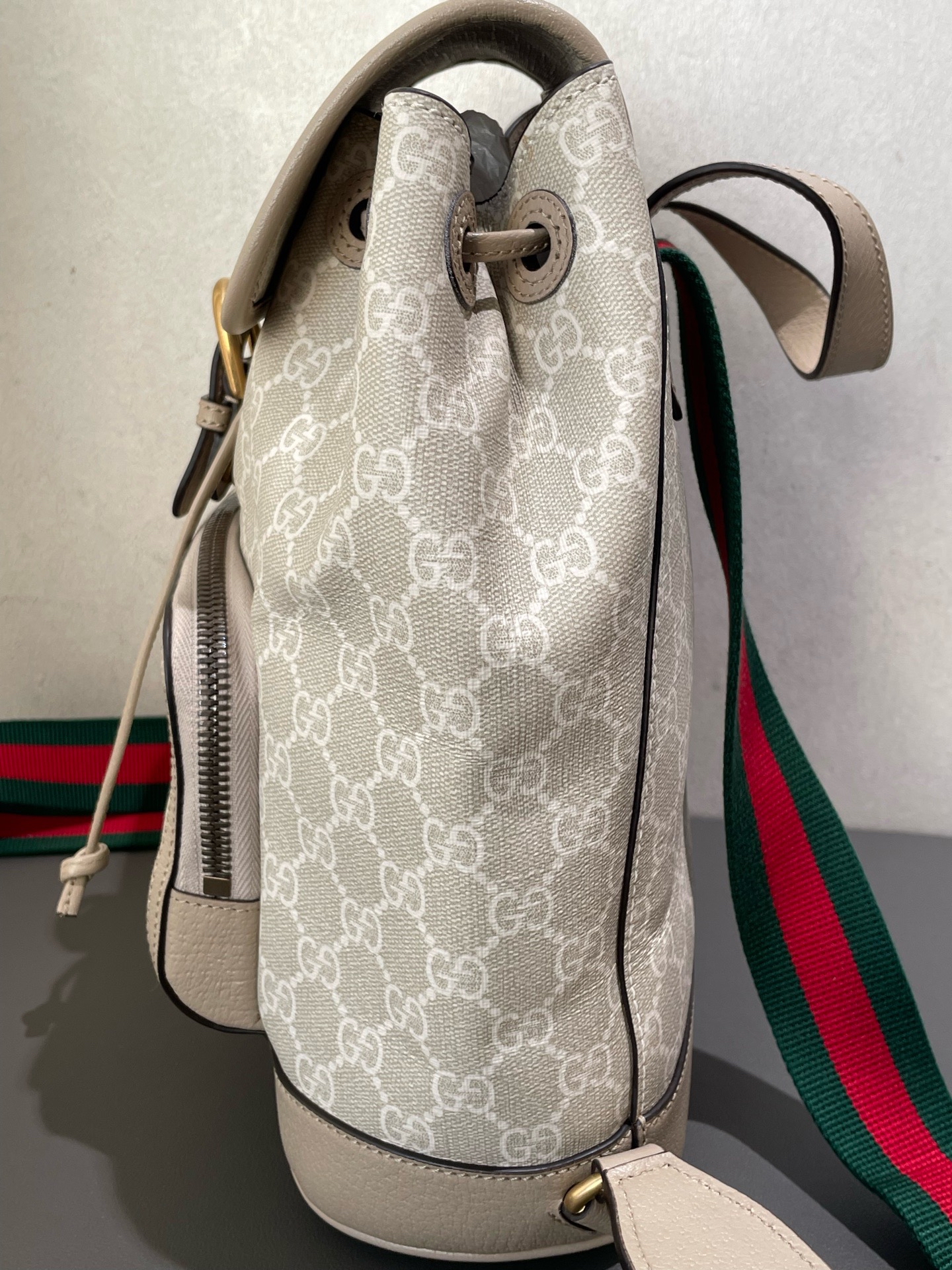 【預訂貨品】Gucci 燕麥色老花書包🎒