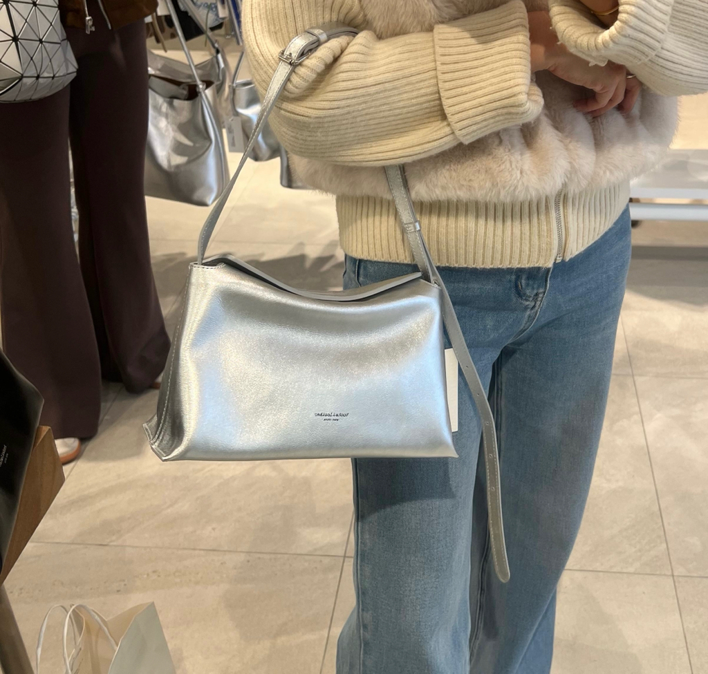 《 預購 》🇰🇷Bucks&Leather 磁石扣枕頭包