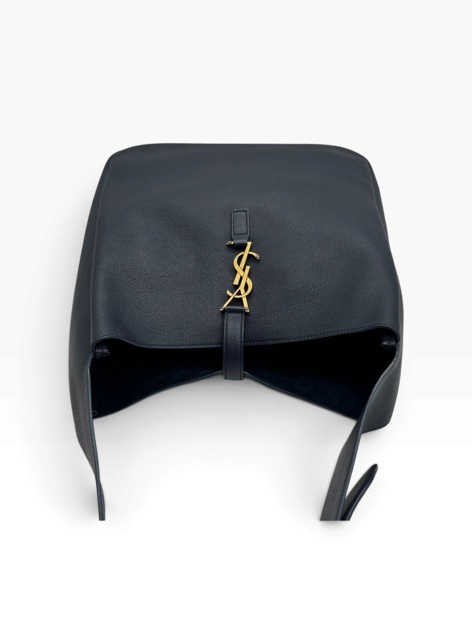 Unused item YSL hobo Y9146