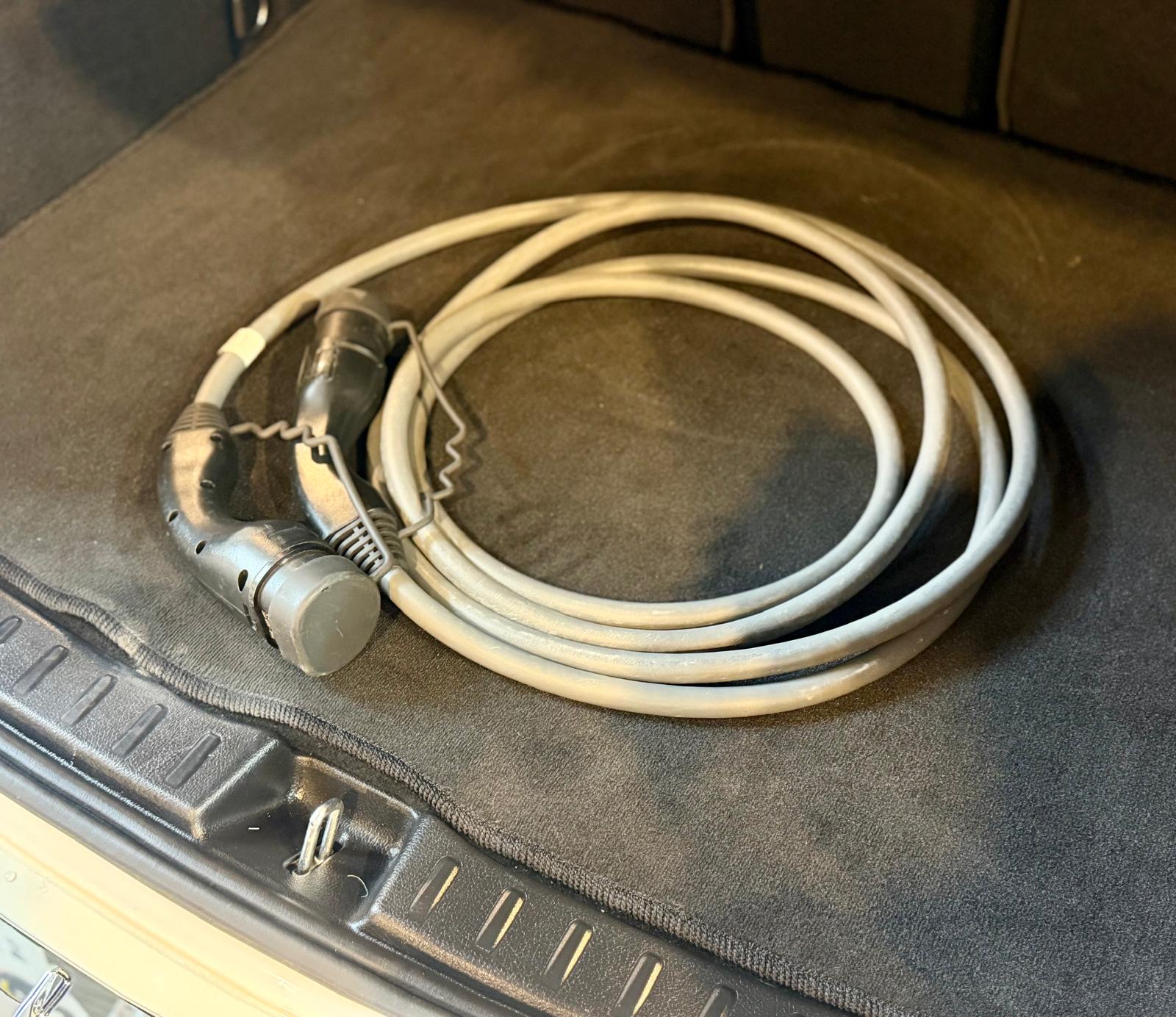 Mercedes-Benz EQA250 AMG 2021