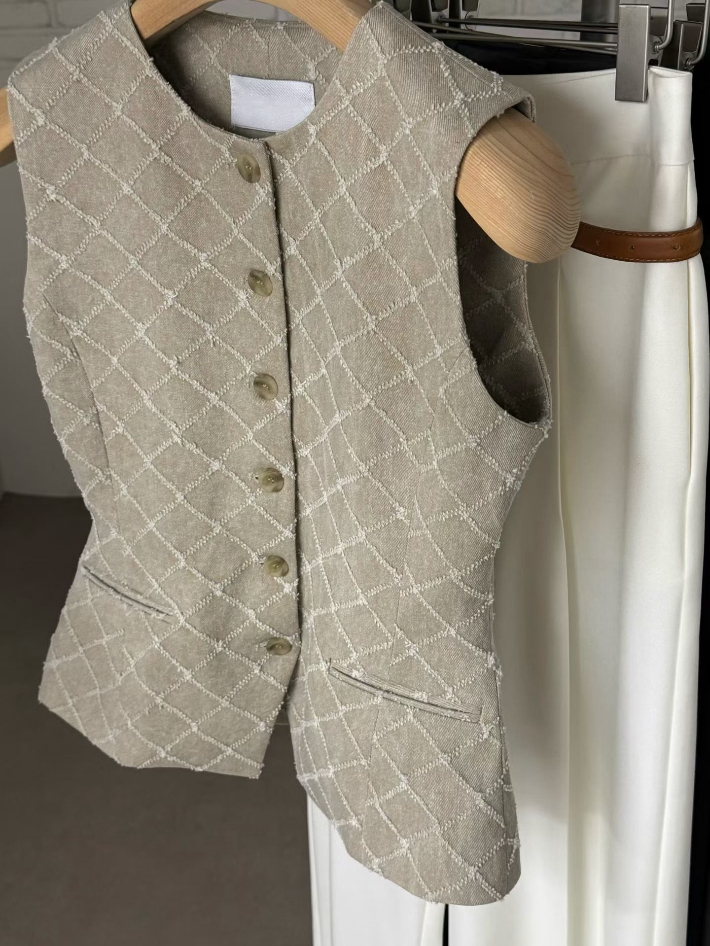 MARGOT Elegant Diamond Vest