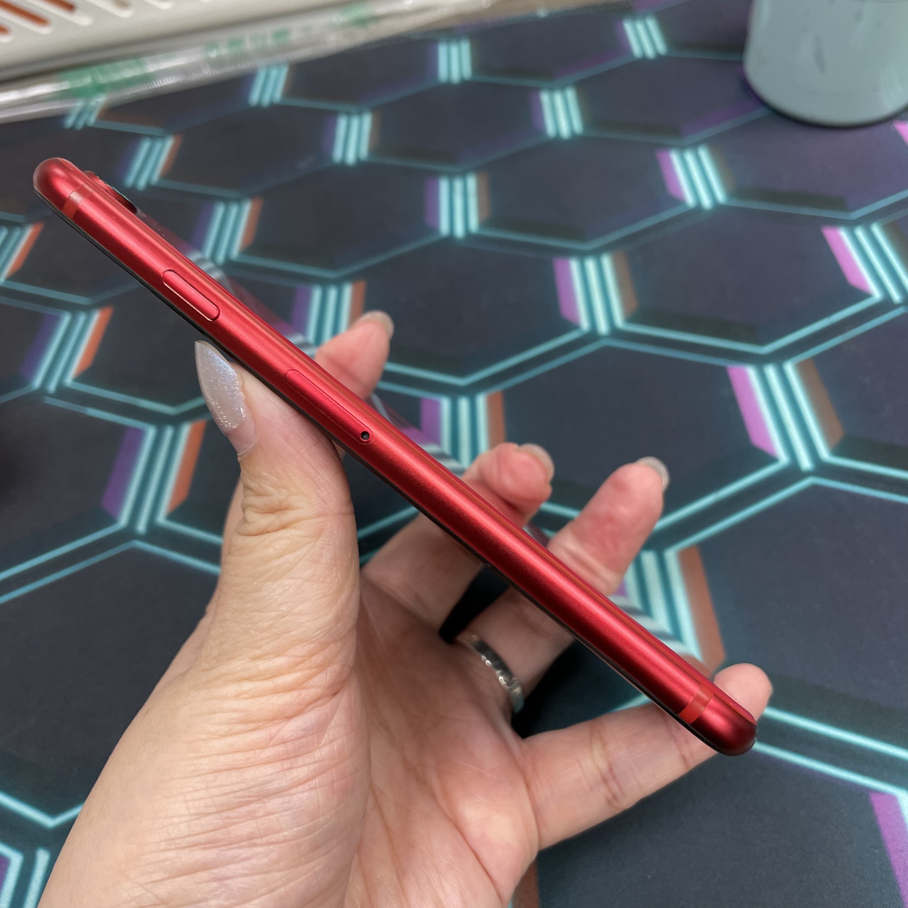 *7125 SE 2 完美機 128GB 電81 紅色 red