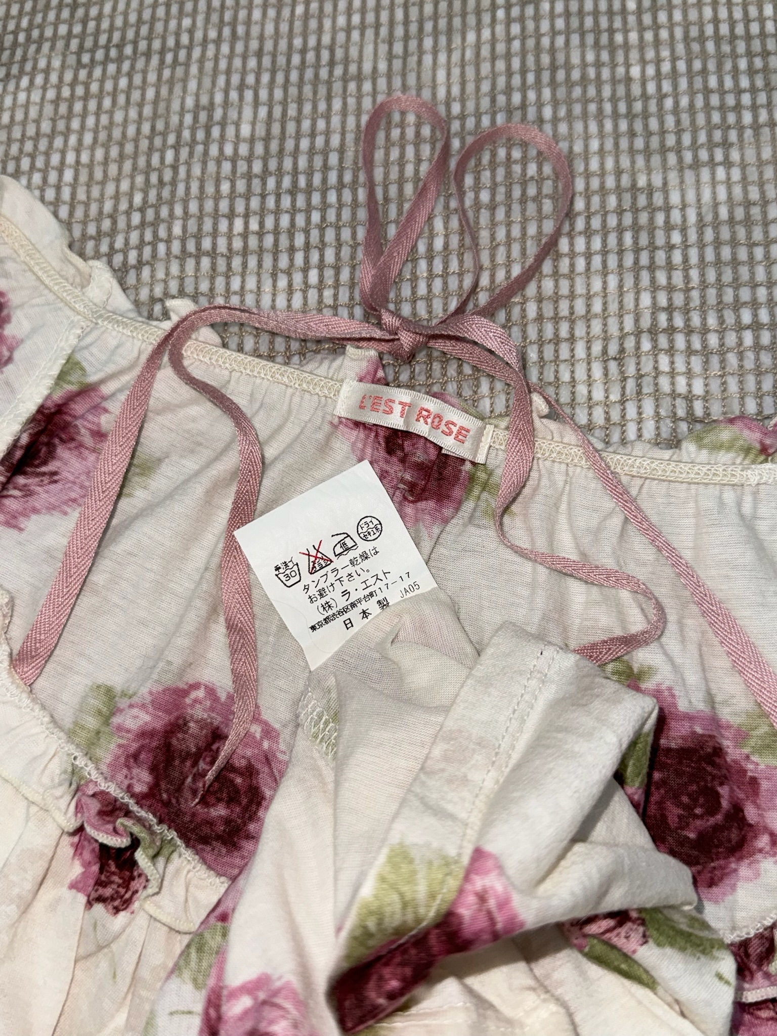 L'EST ROSE Vintage Rose Print Blouse with Tiered Ruffles and Neck Ties