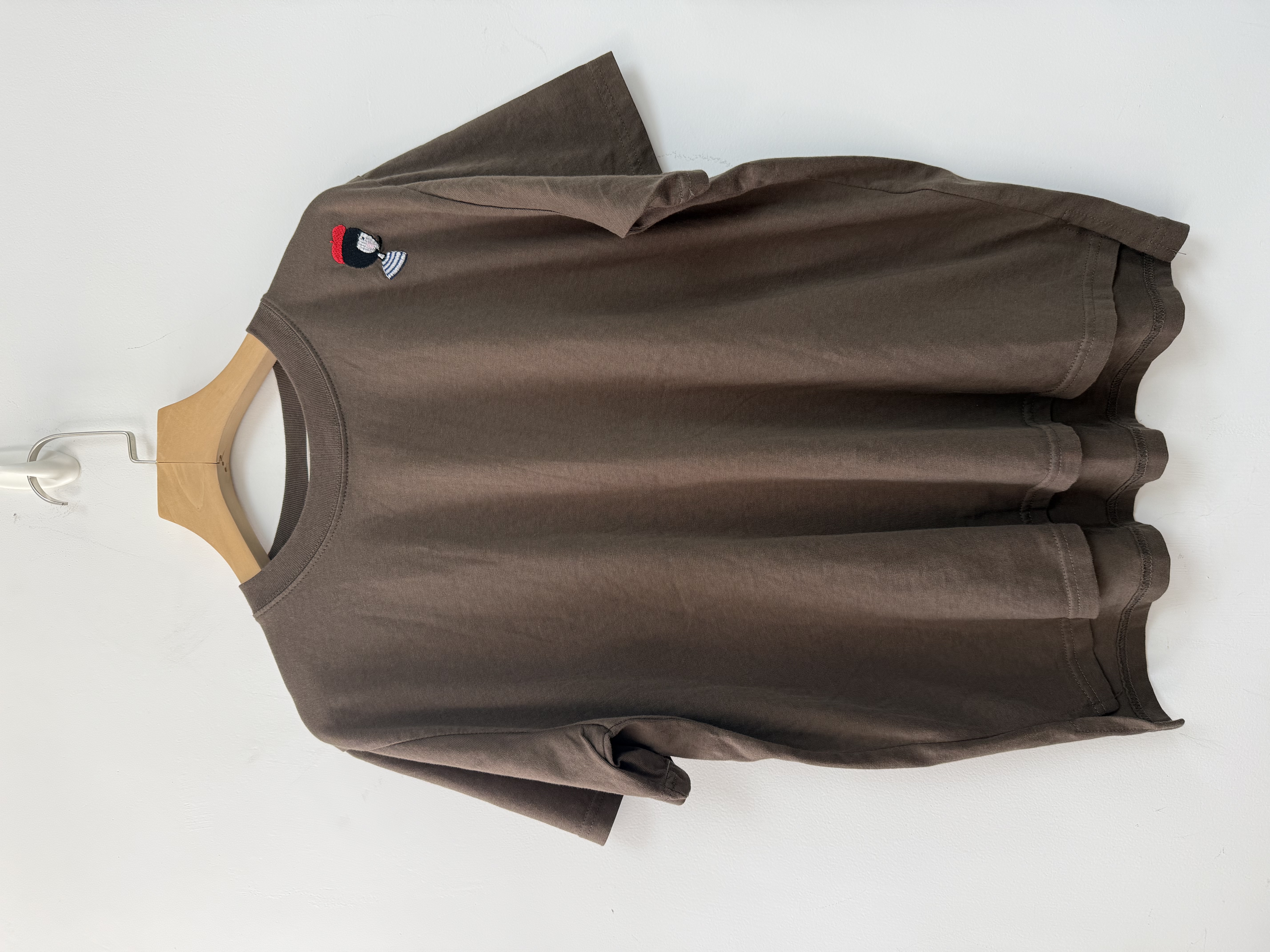 AT OS 紅帽女仔頭tee