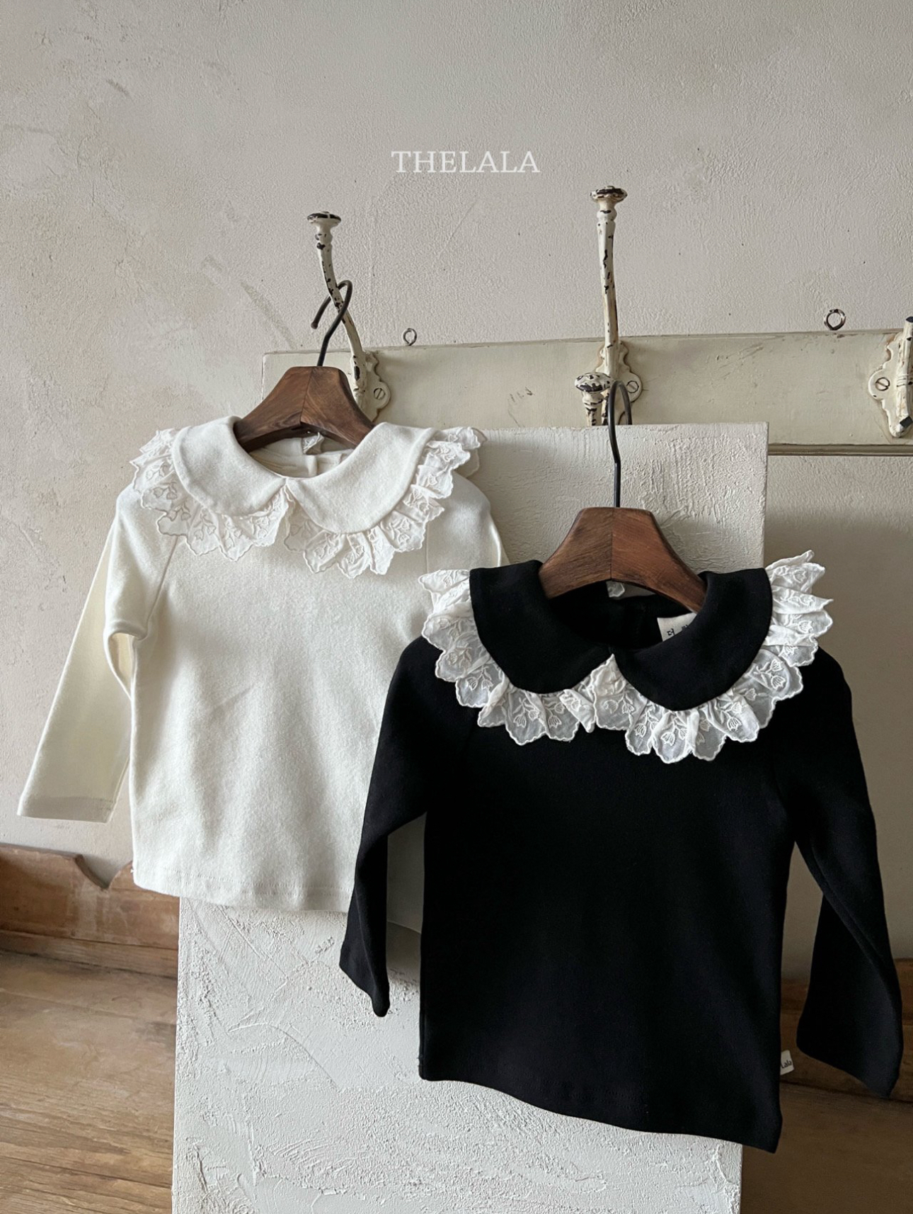 🌸預訂 韓國直送🌸🇰🇷THELALA兩色蕾絲花邊翻領長袖上衣