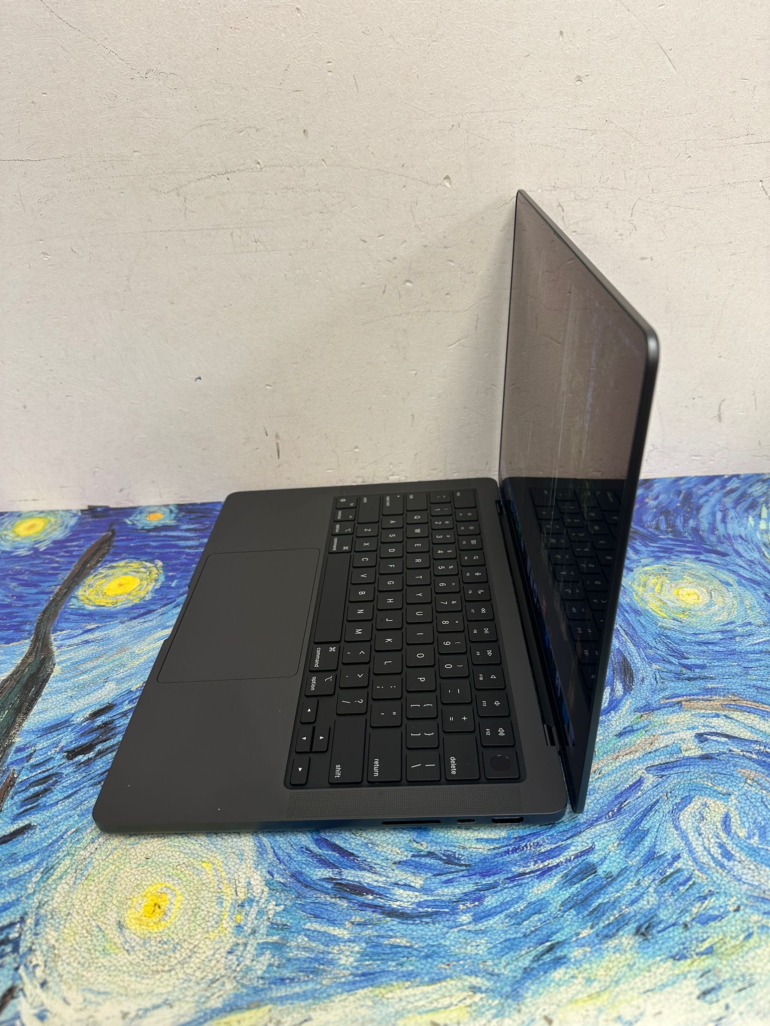 APPLE MacBook M3Pro 2023 /18GB Ram/512GB SSD/14核心GPU/Liquid Retina XDR Mon/14吋/黑色/Gaming Laptop / Notebook / brand new / Netflix /Movie / MacbookPro / Pro M3 / 100電