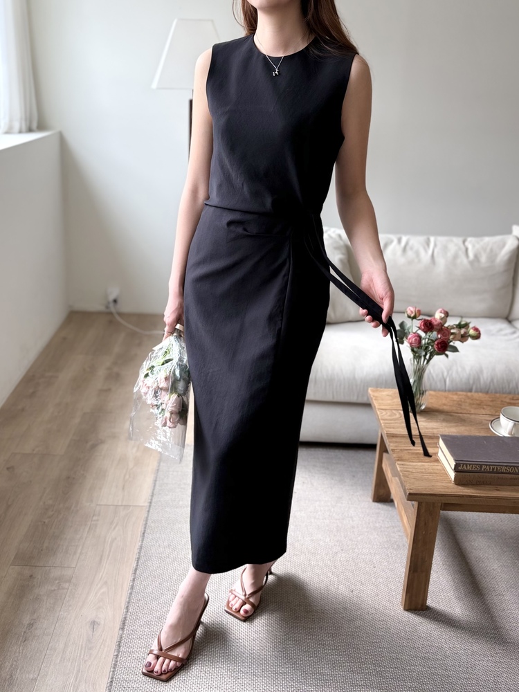 Gathered Waist Tie Dress (Black)