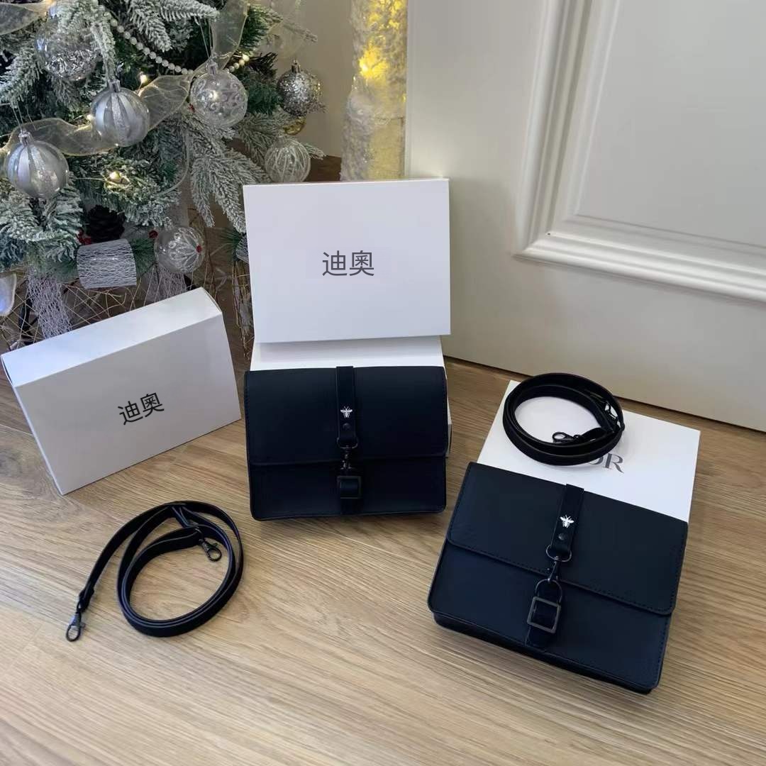 預訂 Dior 香水專櫃贈品收納袋改裝郵差包 