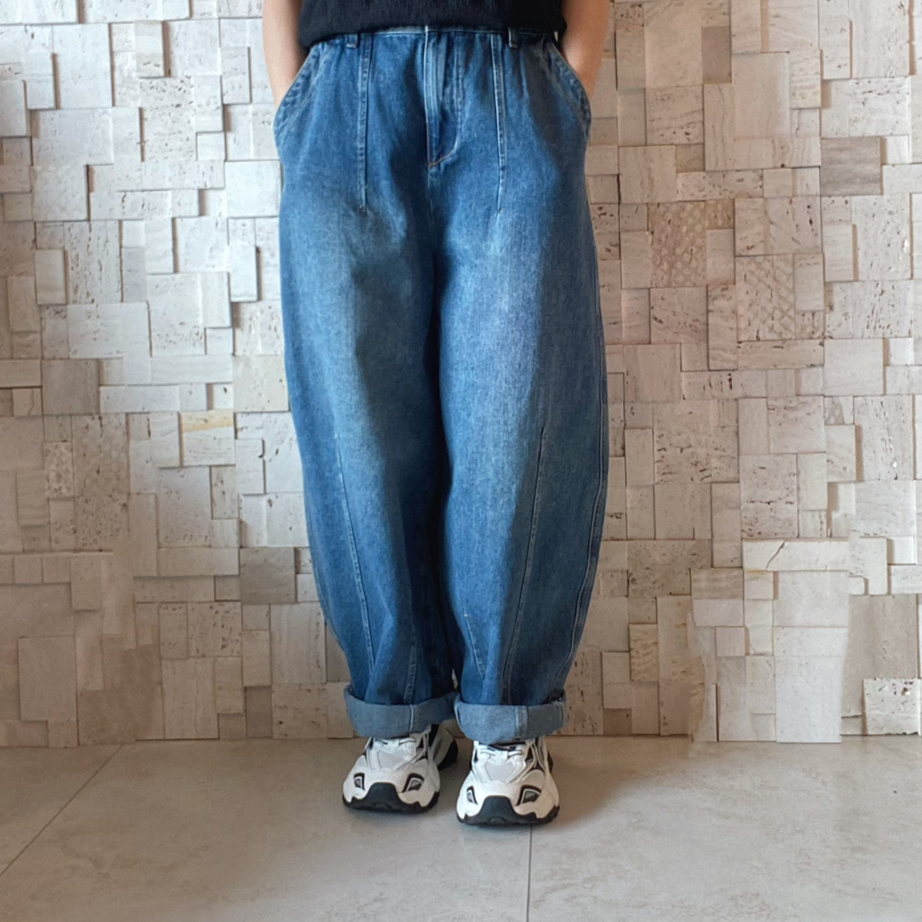 B00550 彎刀弧型牛仔褲