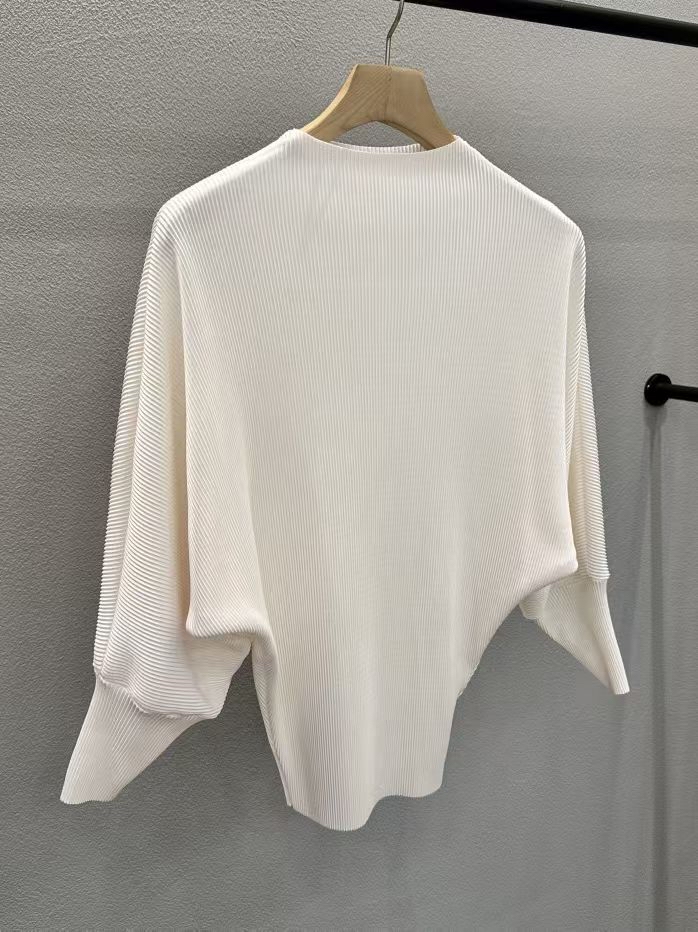 Elegant dolman sleeve ribbed top