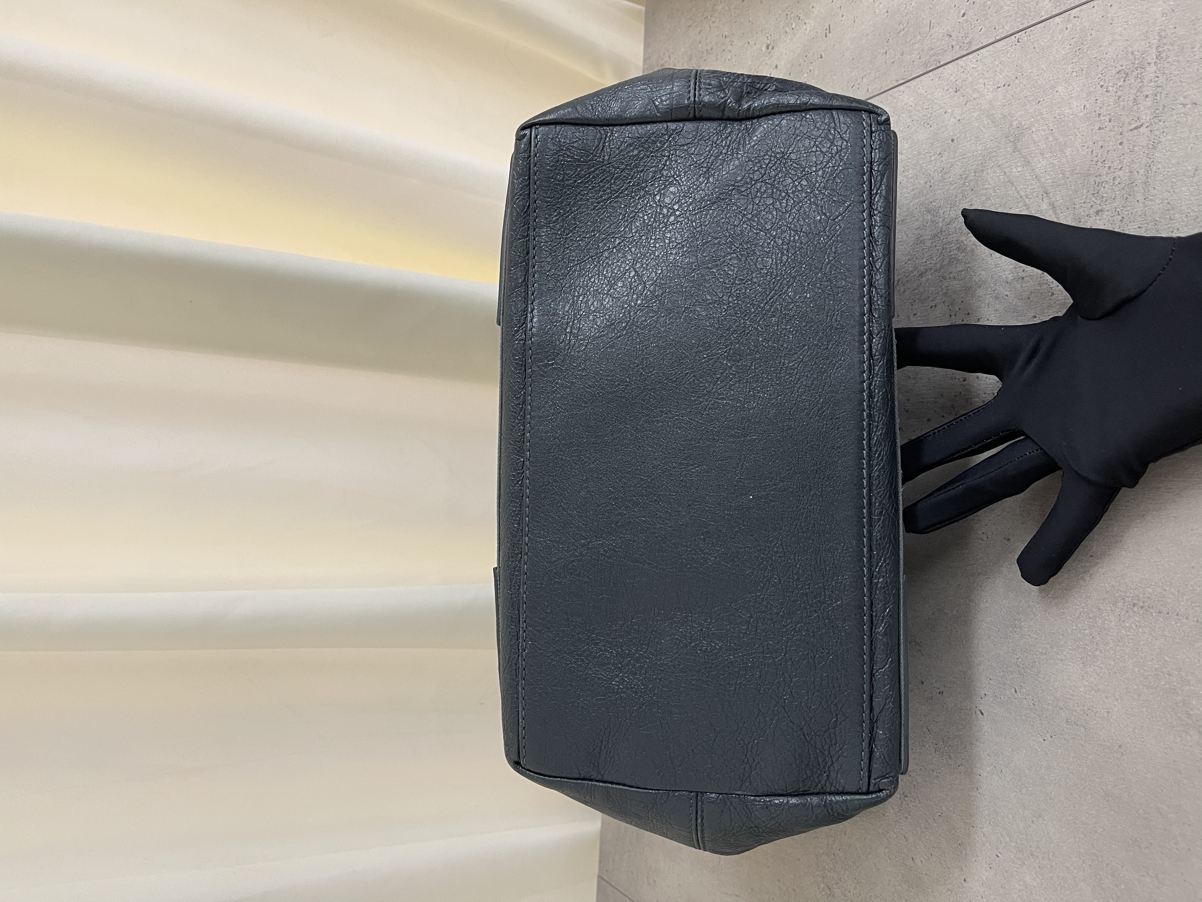 Pre-owned Balenciaga Navy Cabas XS tote bag/ Product Code: 25012702