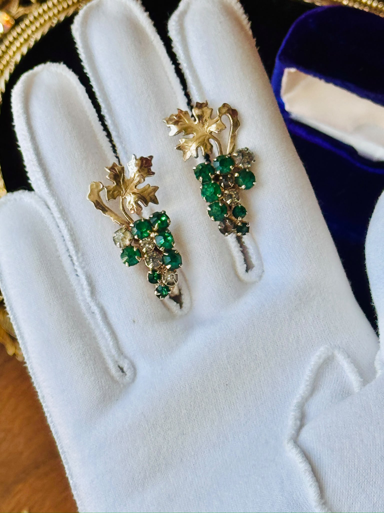 Vintage 1950s Festive Grapes Clip Earrings（MT2155）