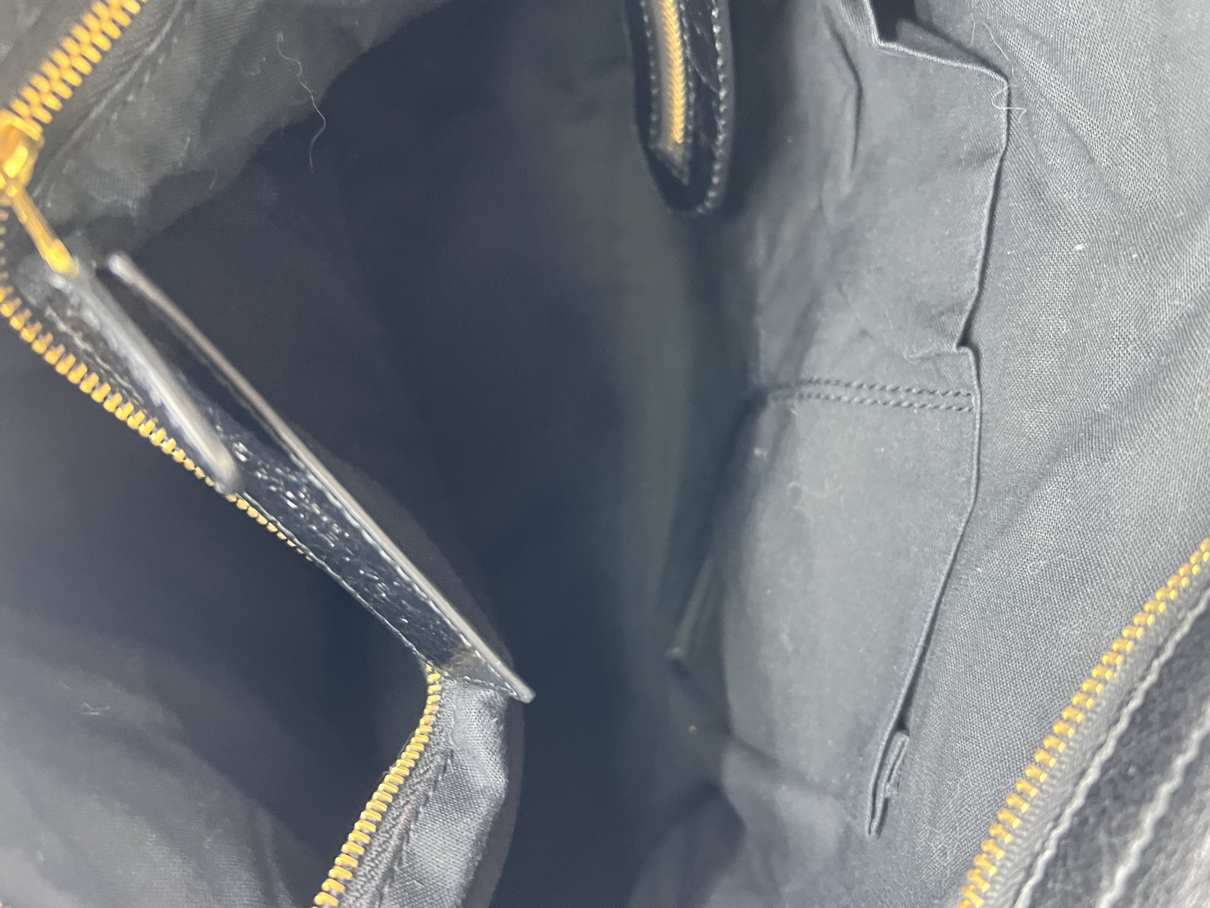 Pre-Owned BALENCIAGA Giant 12 City / Product Code: 26052305