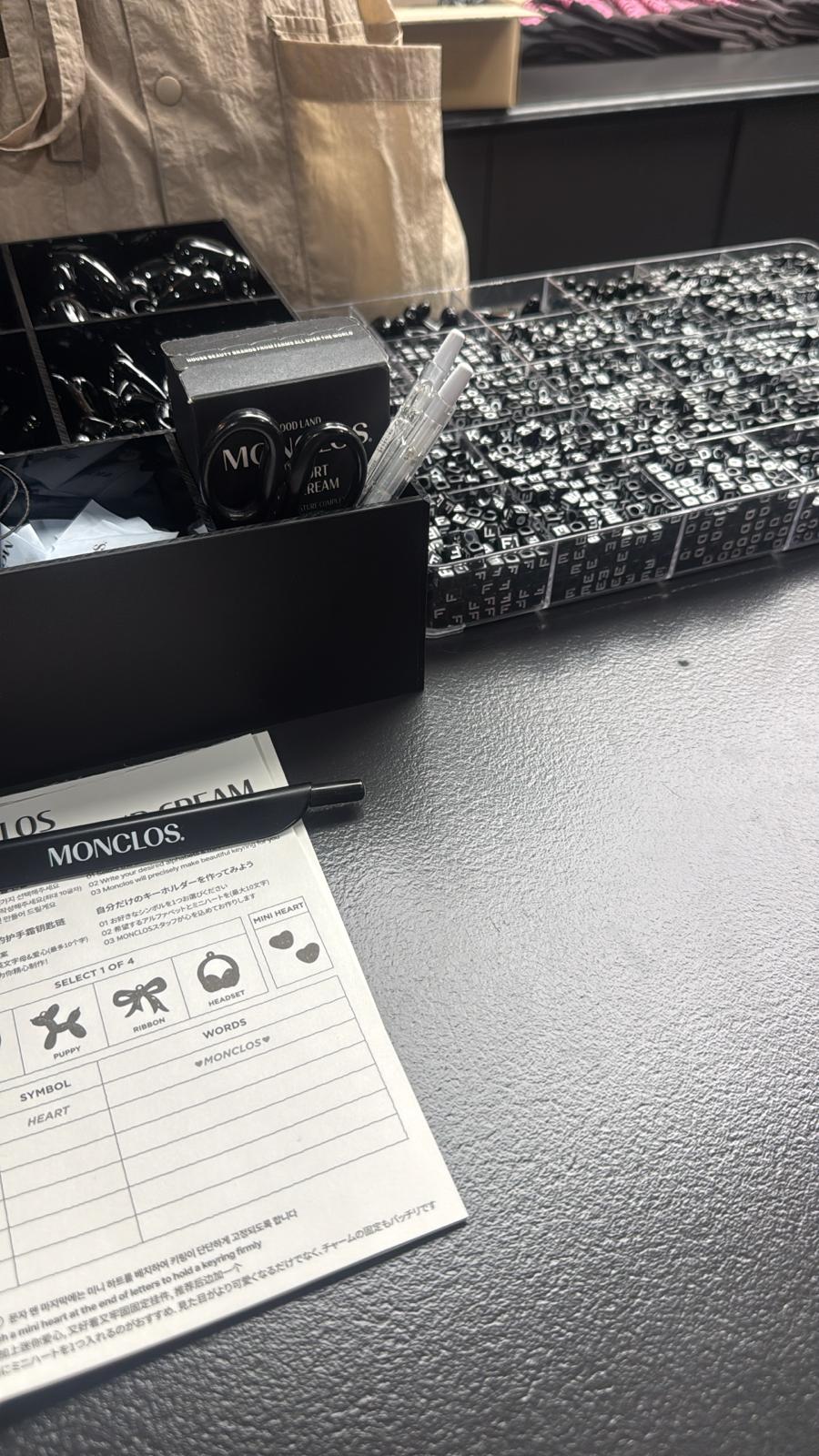 Monclos限定套裝 Lip balm + hand cream 都可自訂鎖匙扣