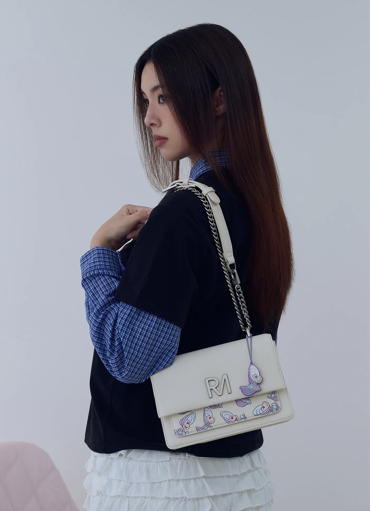 📦訂購 台灣代購 Disney 迪士尼 愛麗絲夢遊仙境 Baby Oysters 生蠔BB 狂派塗鴉斜背包