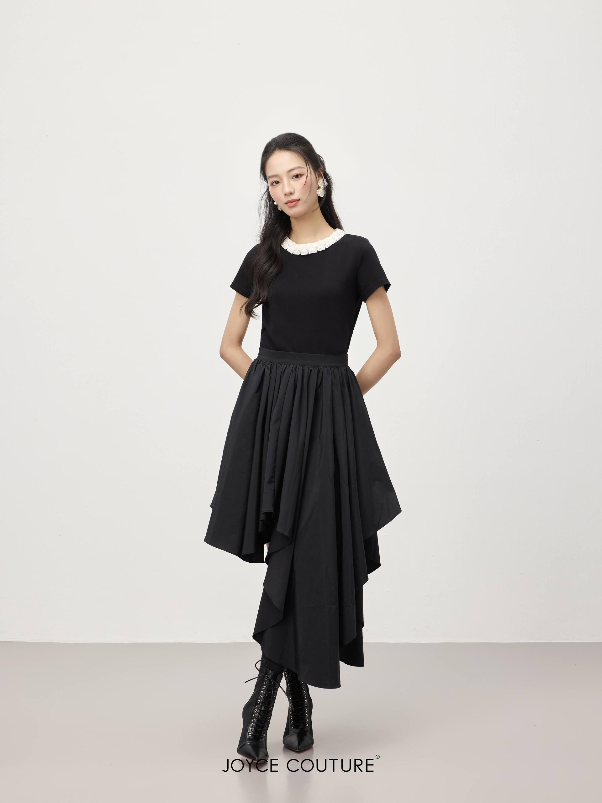 领口珍珠点缀上衣 T0187