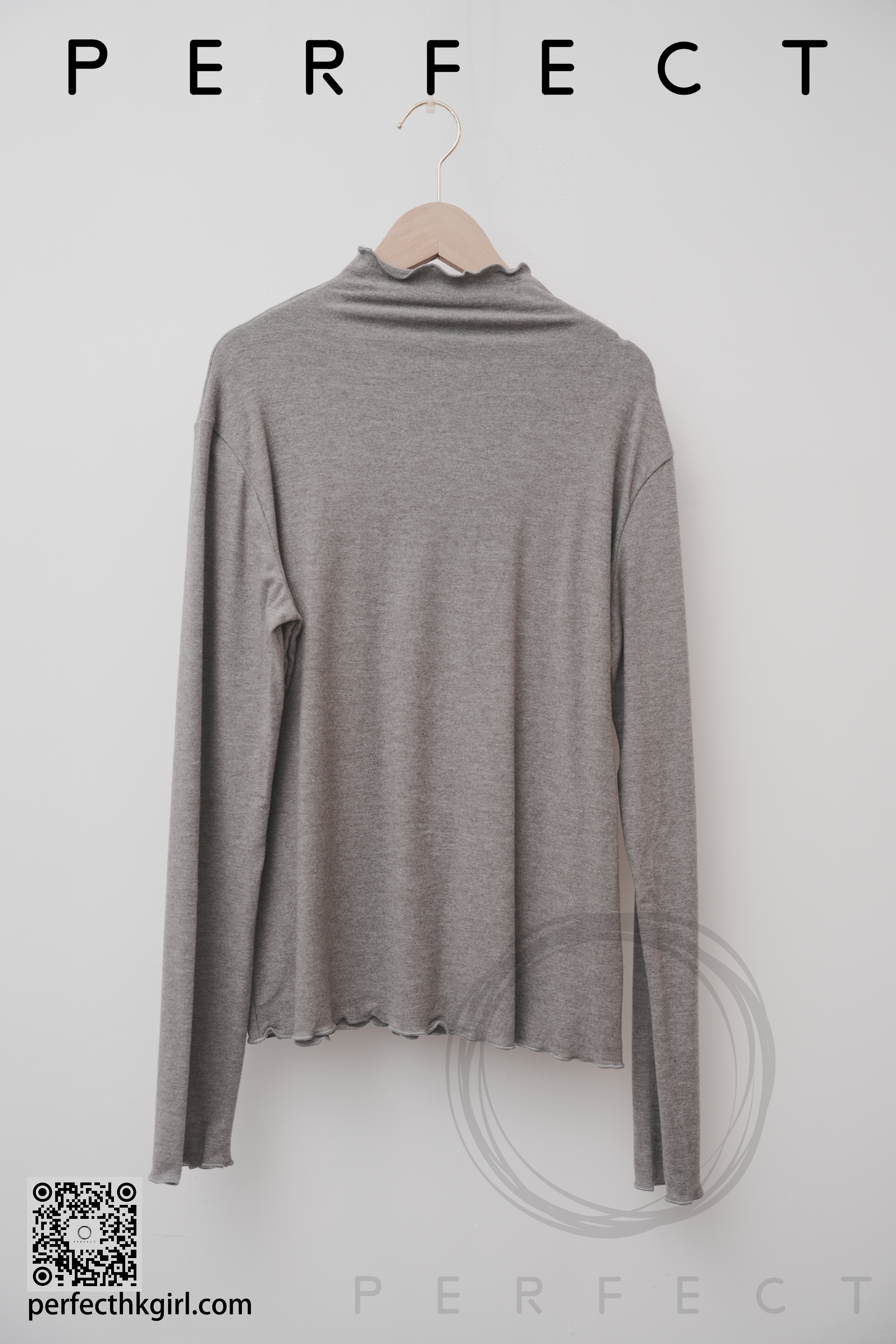 T0034_超滑身舒服花邊平領打底衫（卡其色）