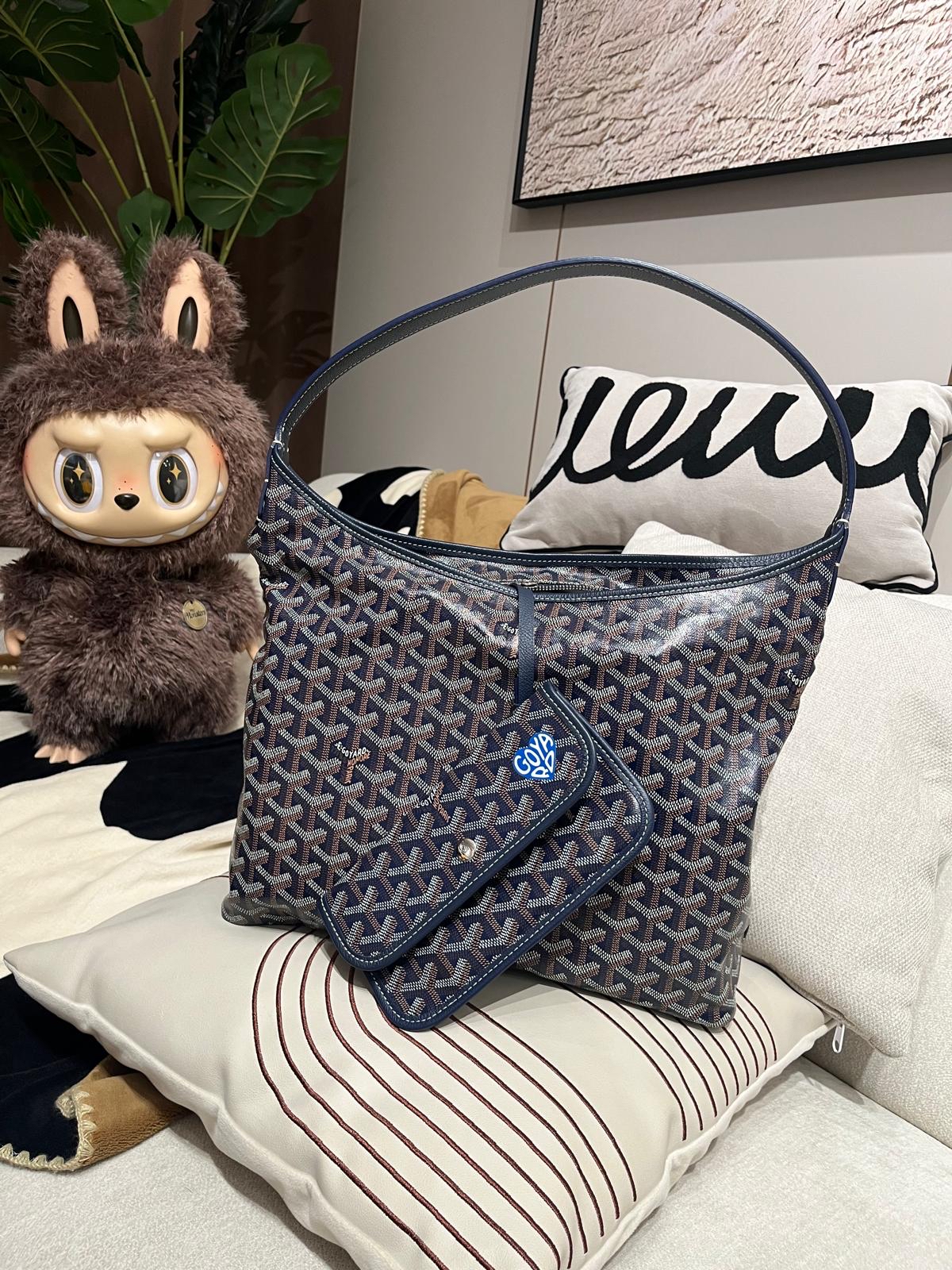 Goyard boheme hobo  Navy 100%Authentic, 95%new ✅收據✅pouch ✅dust bag