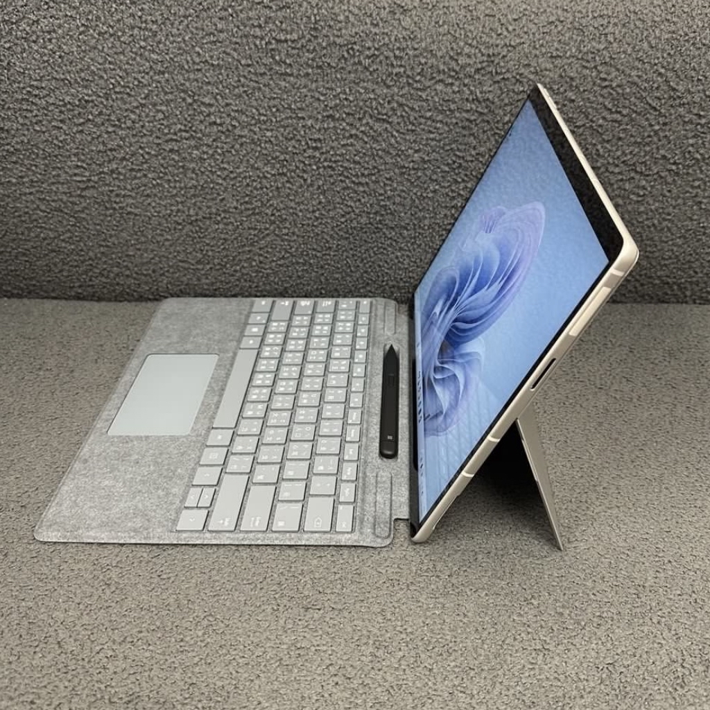 *5421 Microsoft surface Pro 9 SQ3 / 8GB Ram/256GB SSD/2.8K touch mon/全新質素/Laptop/Notebook/ Tablet / PC / Windows / 