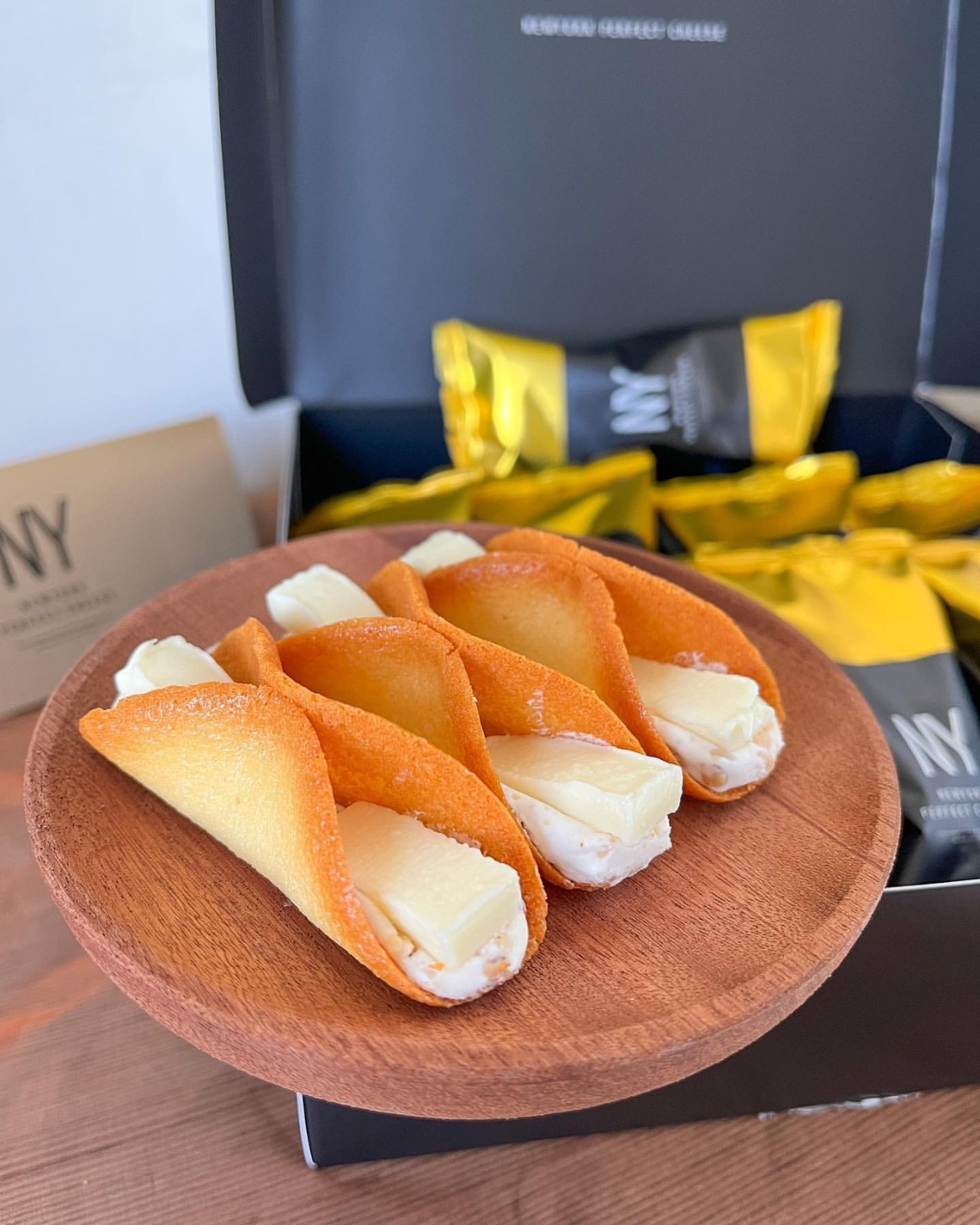 NEW YORK PERFECT CHEESE - E 本直送 紐約忌廉奶油芝士脆餅 做手 信一流8個入平行進口