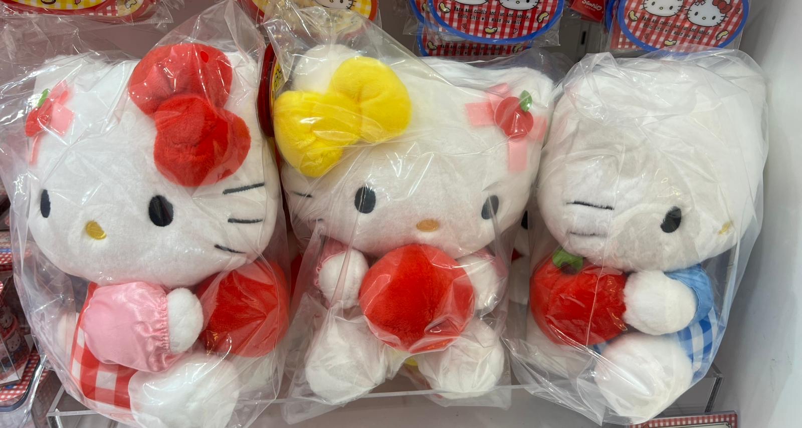 Hello Kitty Apple Cafe 公仔