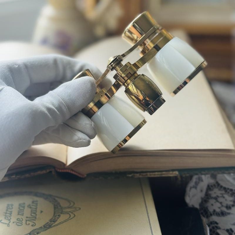 Vintage C.a. 1950s MINX Japan 3X Golden Opera Glasses Binoculars with Faux Mother-of-Pearl Finish(MT2359)