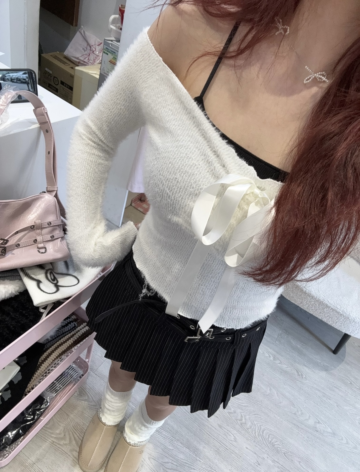 韓國溫柔感毛毛質地一字膊蝴蝶結top