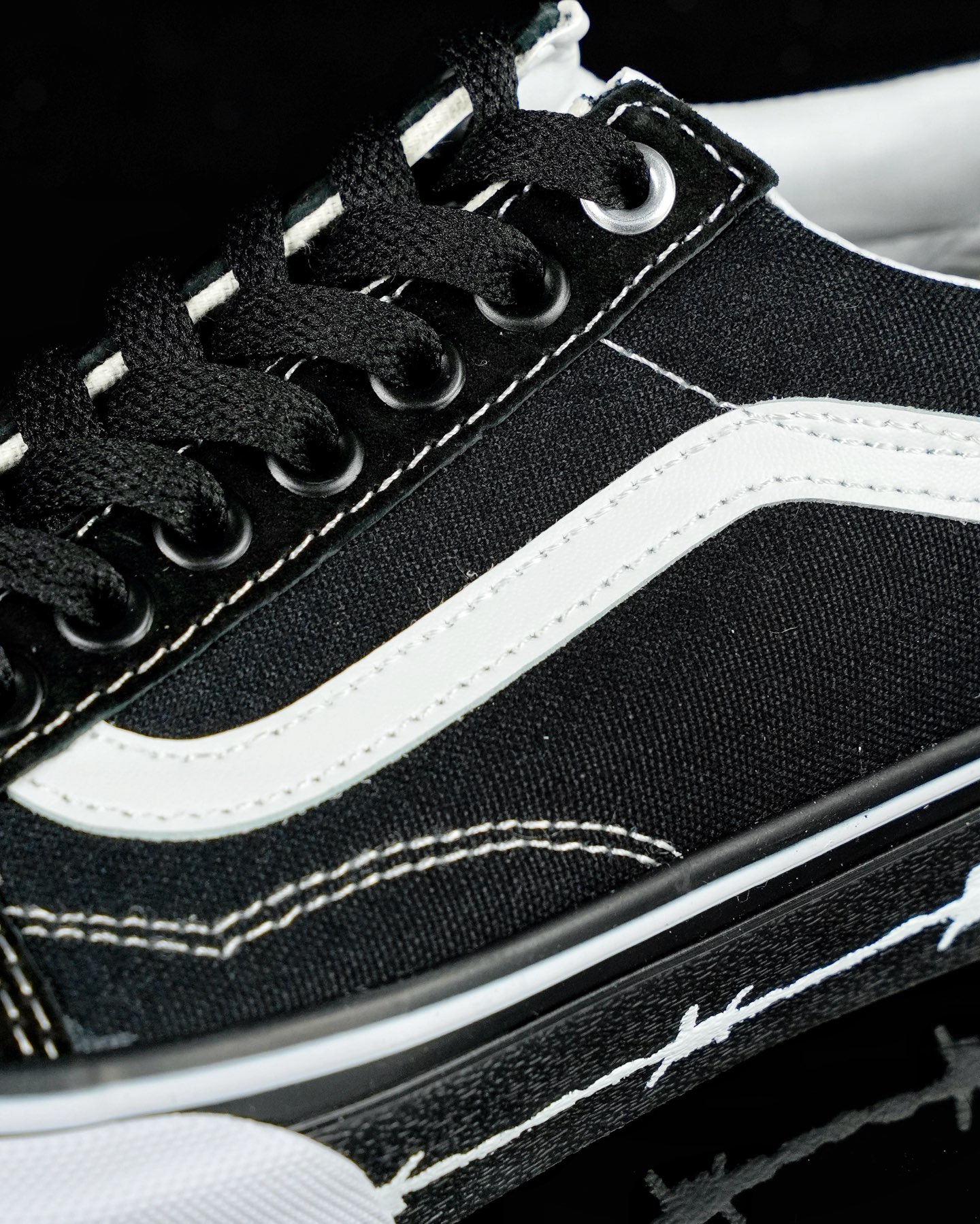 Vans Old SkoolTravis Barker Dues Paid