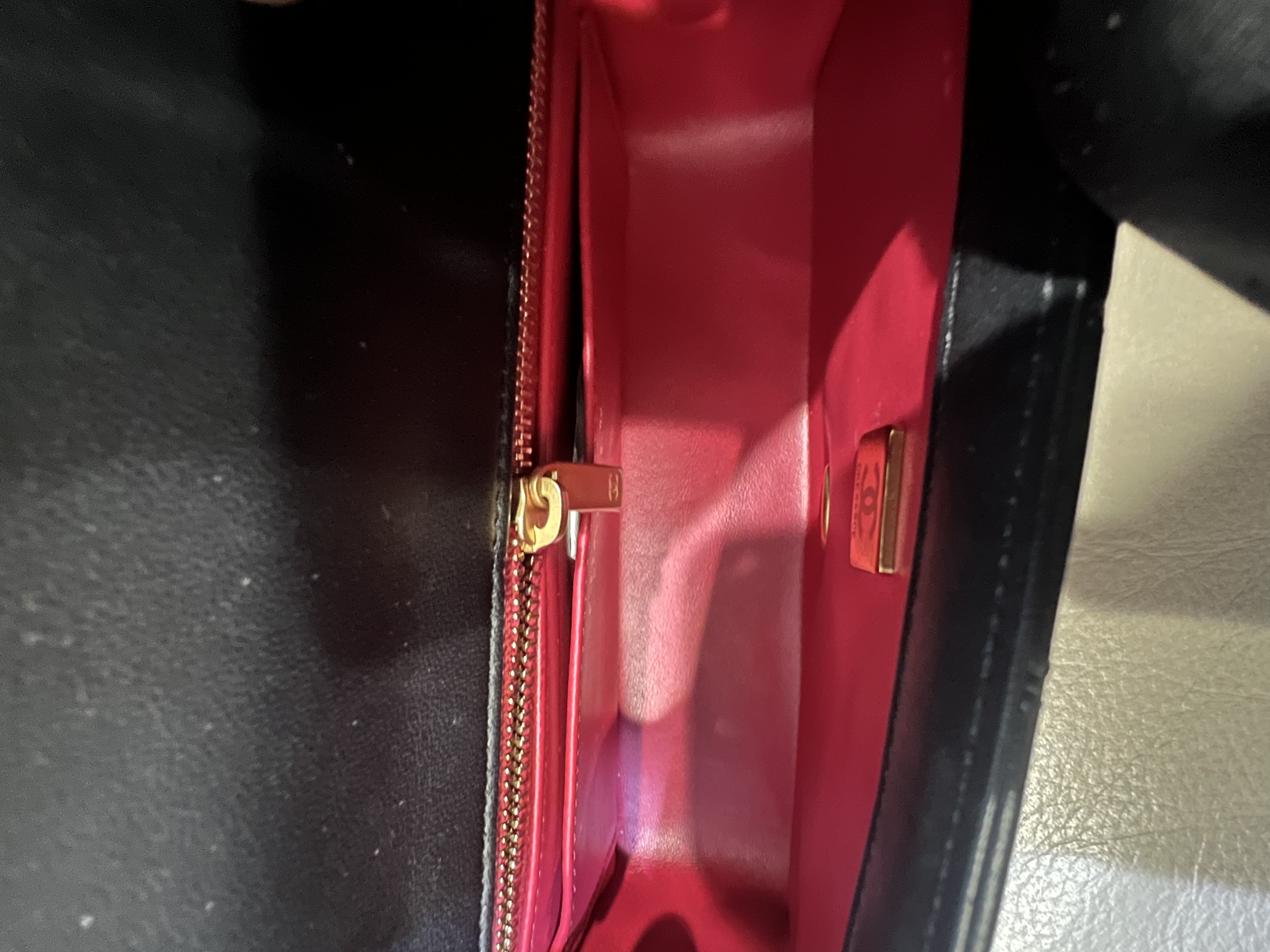 Pre-Owned CHANEL Small Flap Bag / Product Code: 26040521