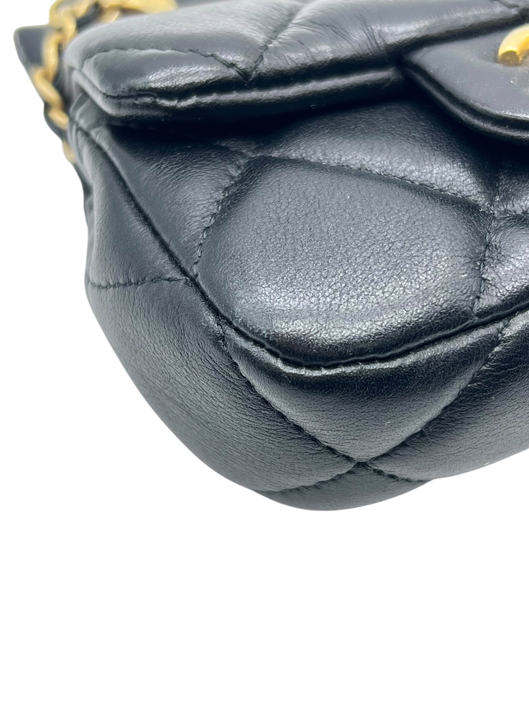 Pre-Owned CHANEL Mini Matelasse Shoulder Bag / Product Code: 062009